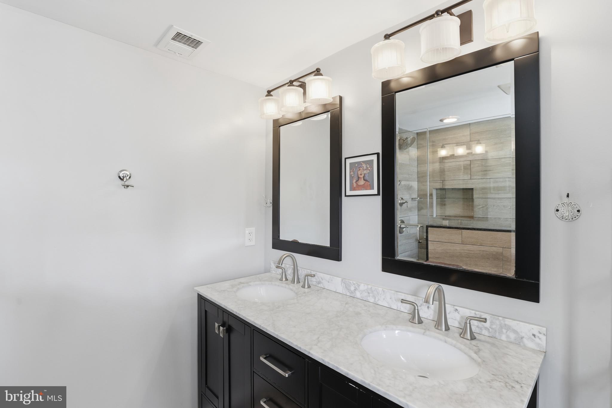 OVER LEE KNOLLS - Residential