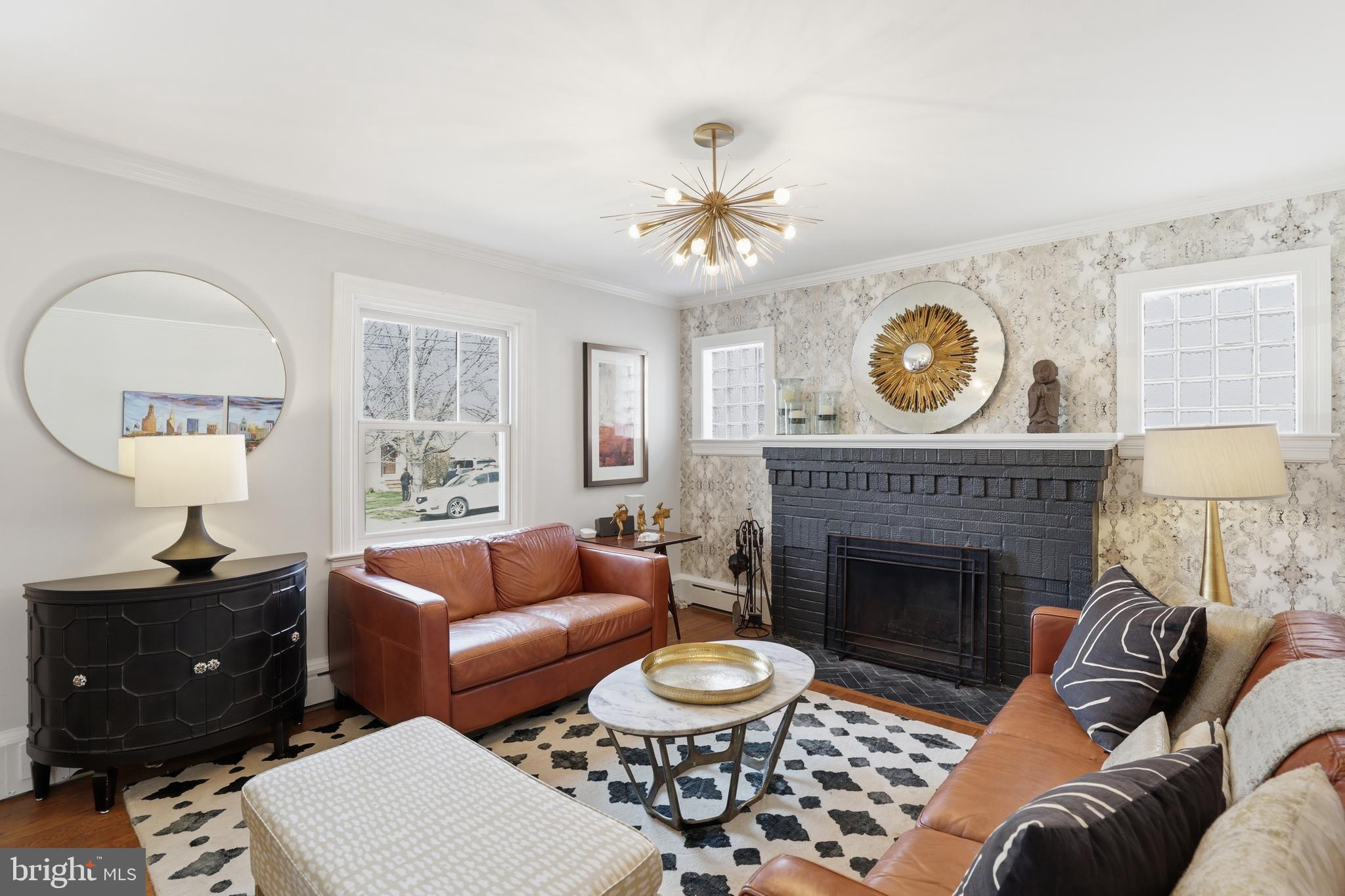 OVER LEE KNOLLS - Residential