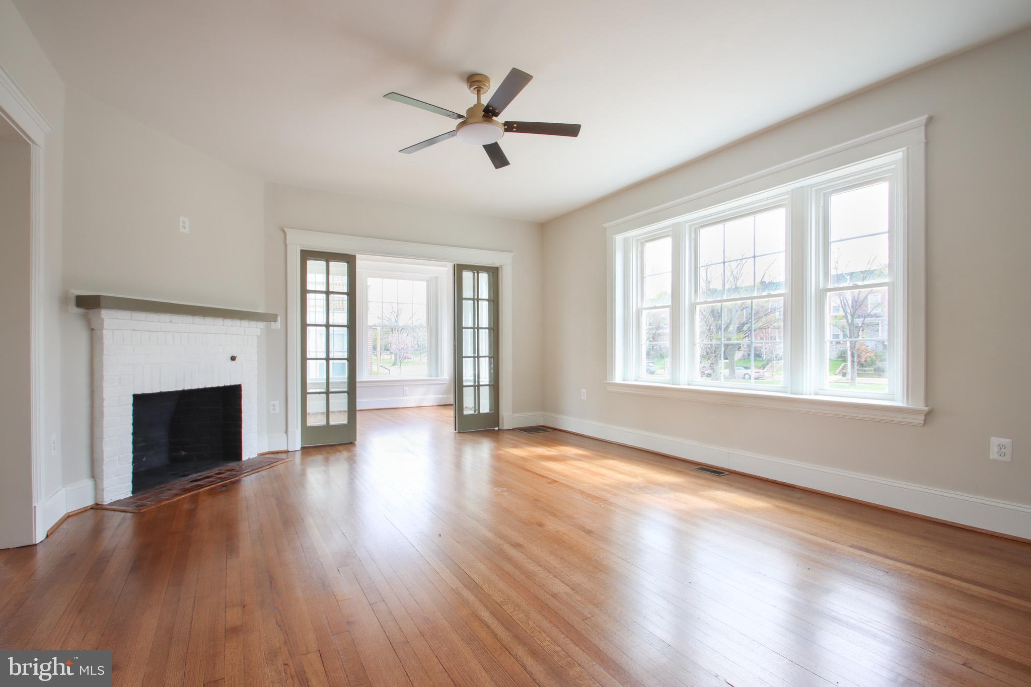 MONTEBELLO - Residential