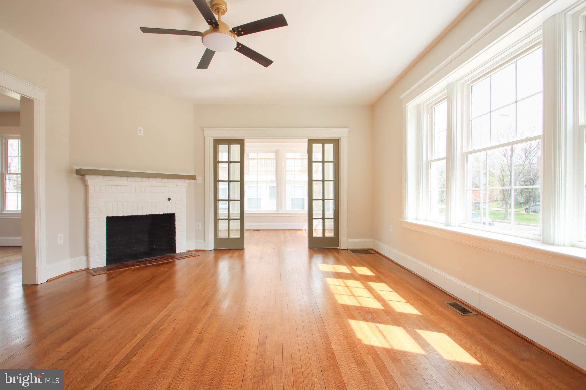 MONTEBELLO - Residential