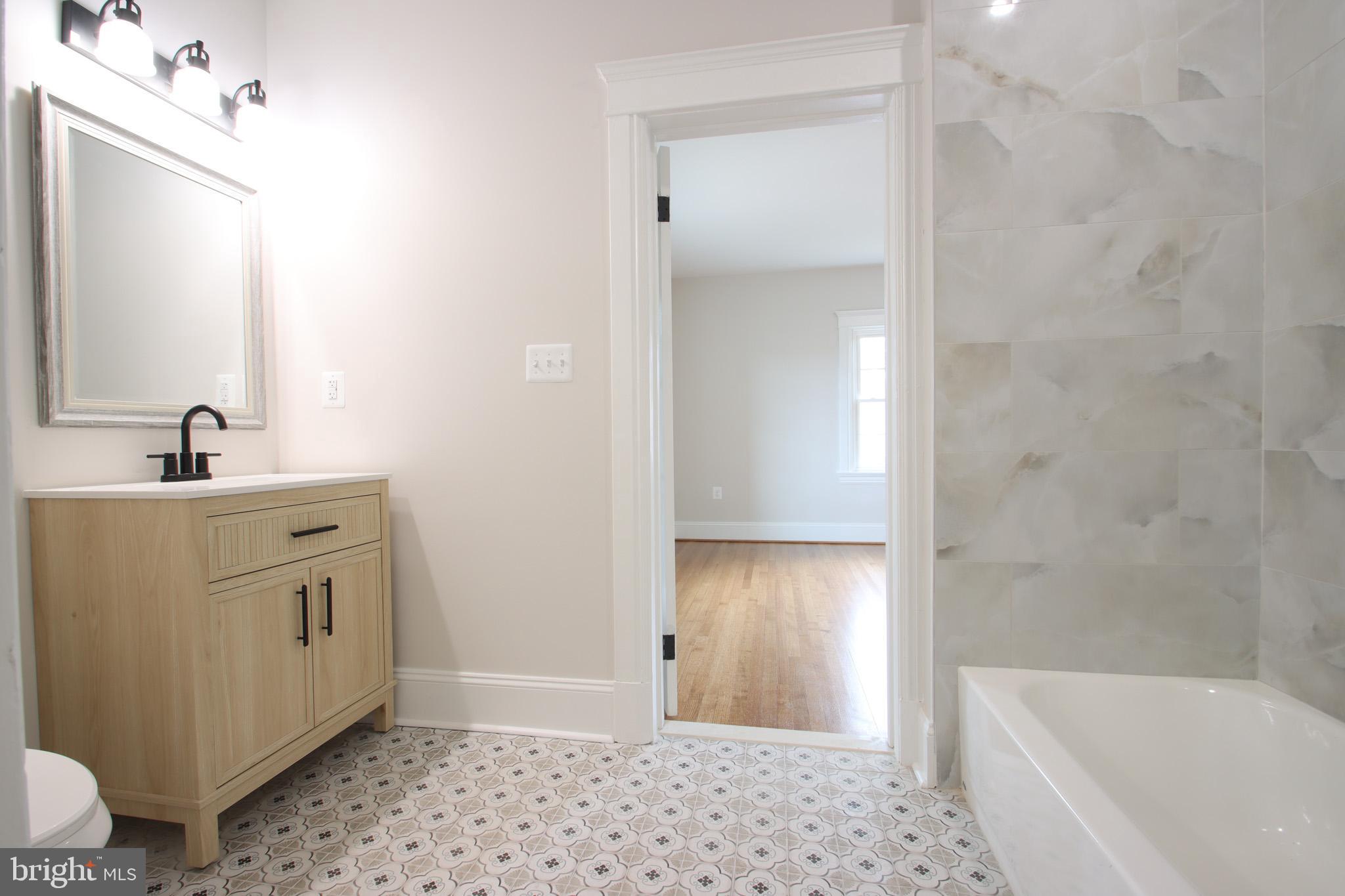 MONTEBELLO - Residential