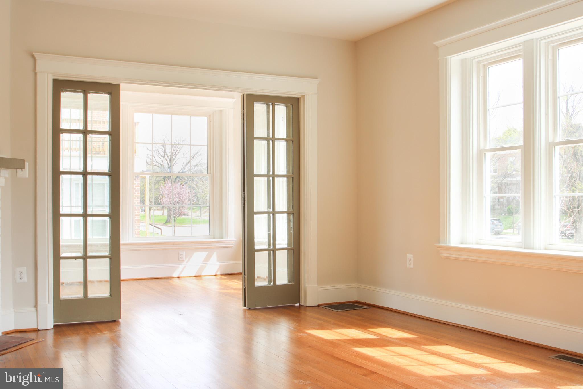 MONTEBELLO - Residential