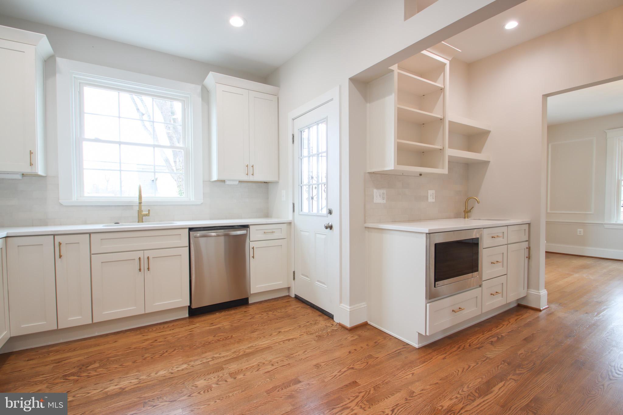 MONTEBELLO - Residential