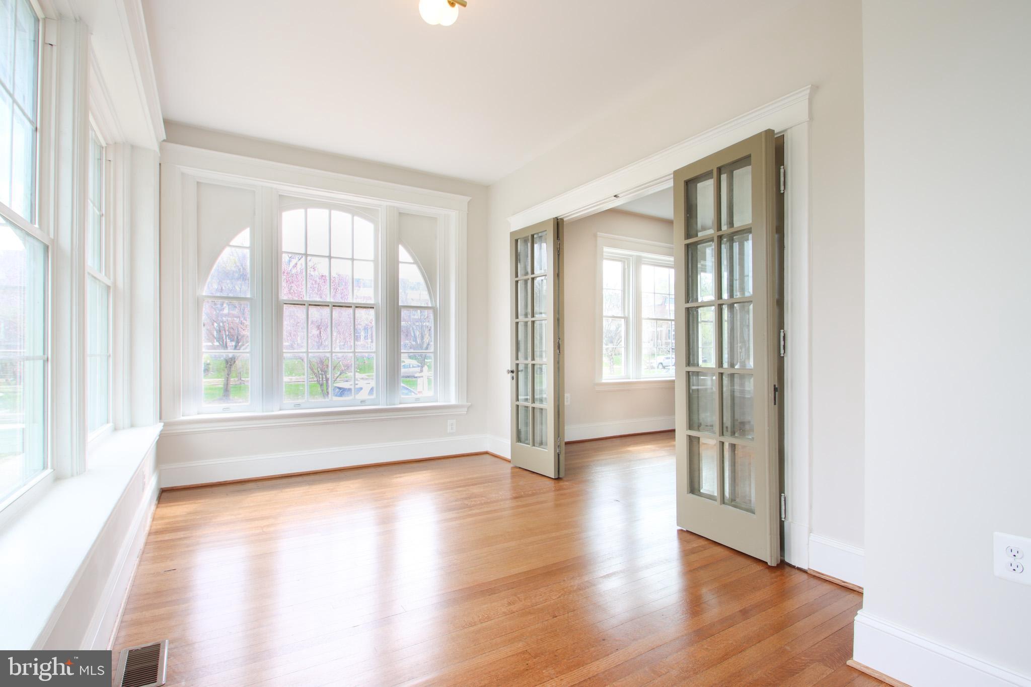 MONTEBELLO - Residential