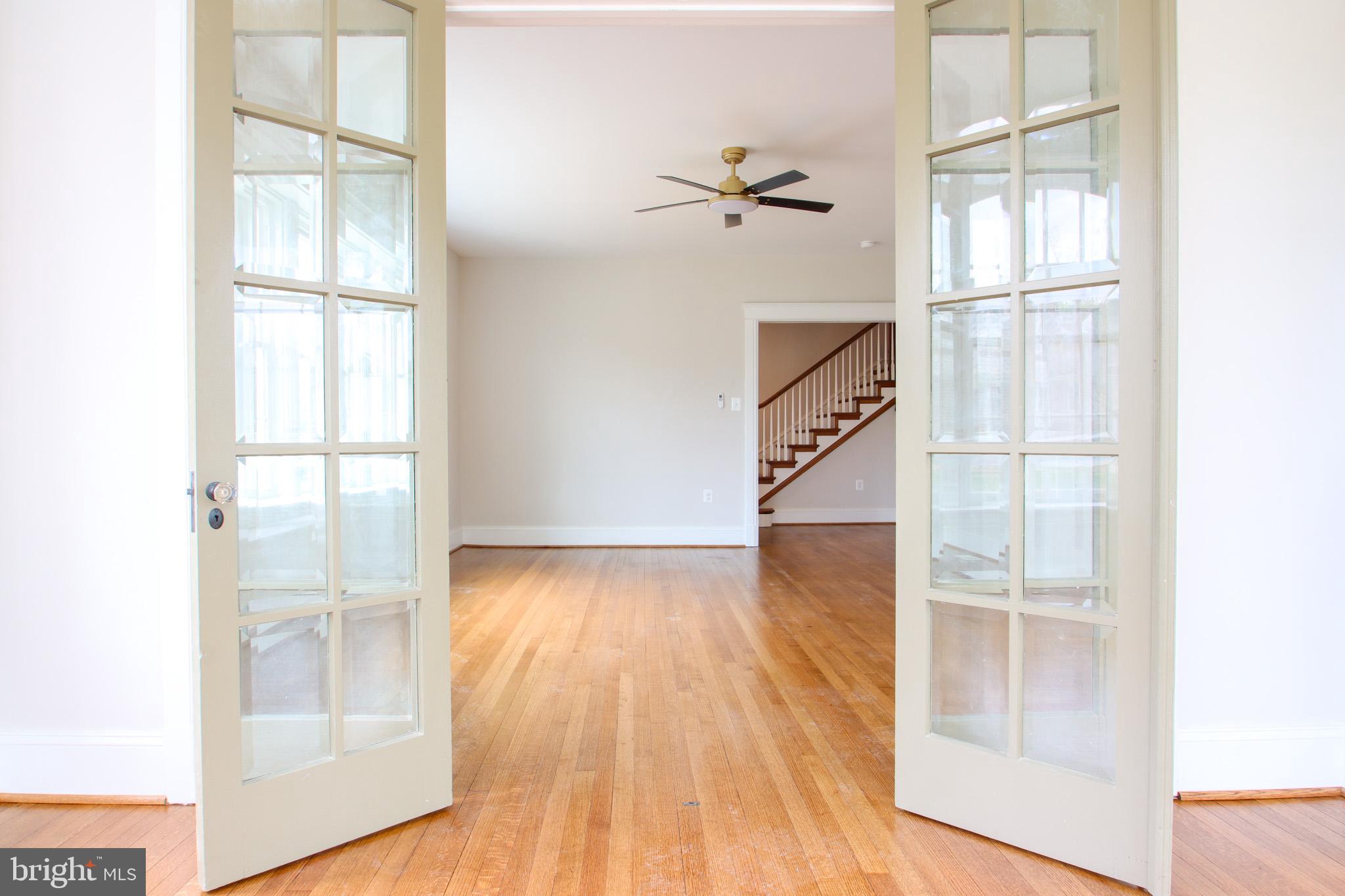 MONTEBELLO - Residential