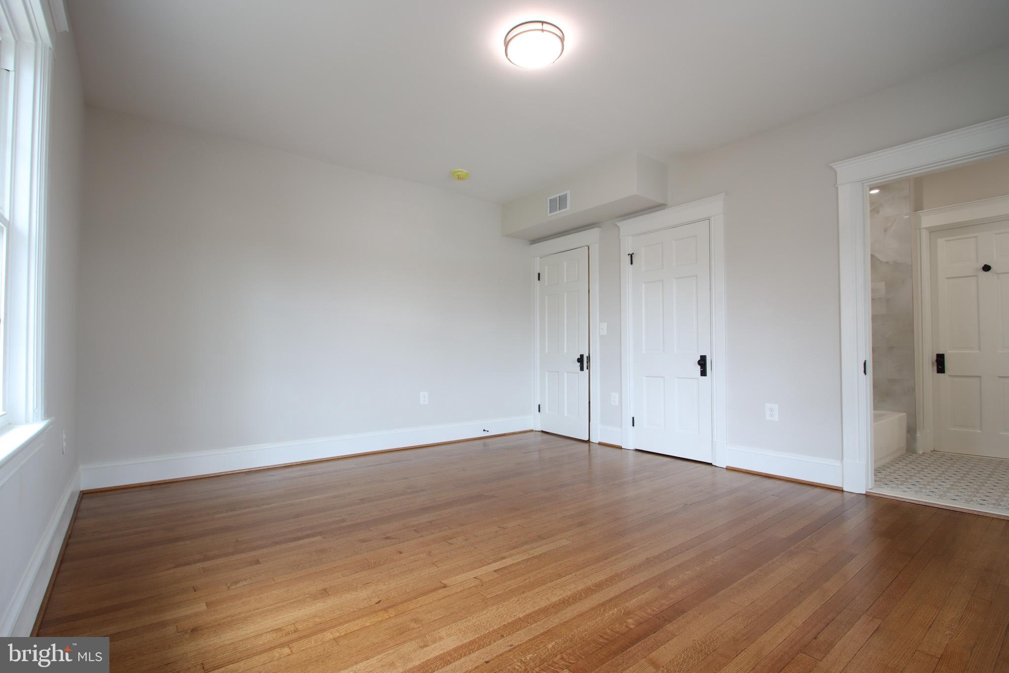 MONTEBELLO - Residential