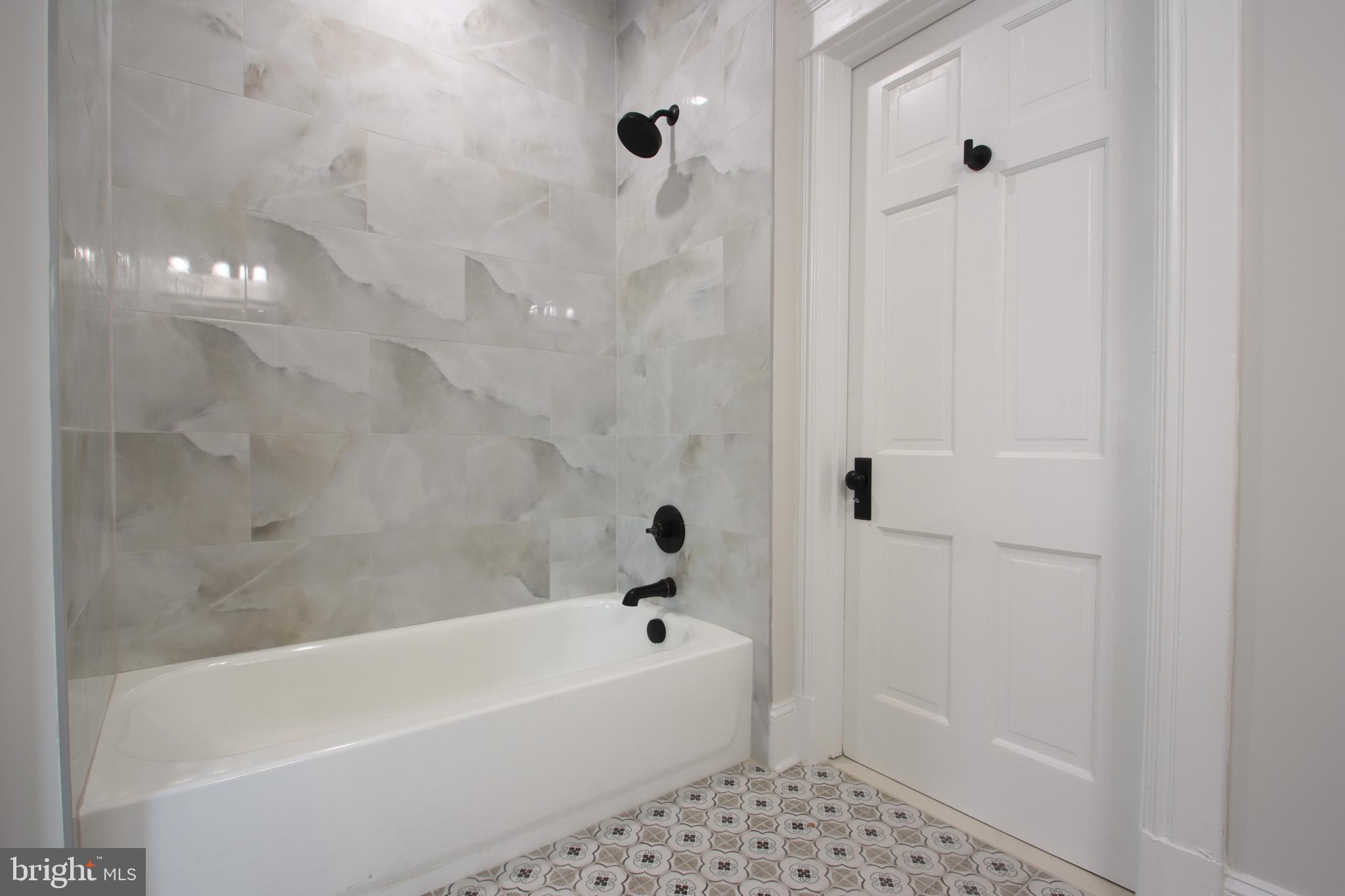 MONTEBELLO - Residential