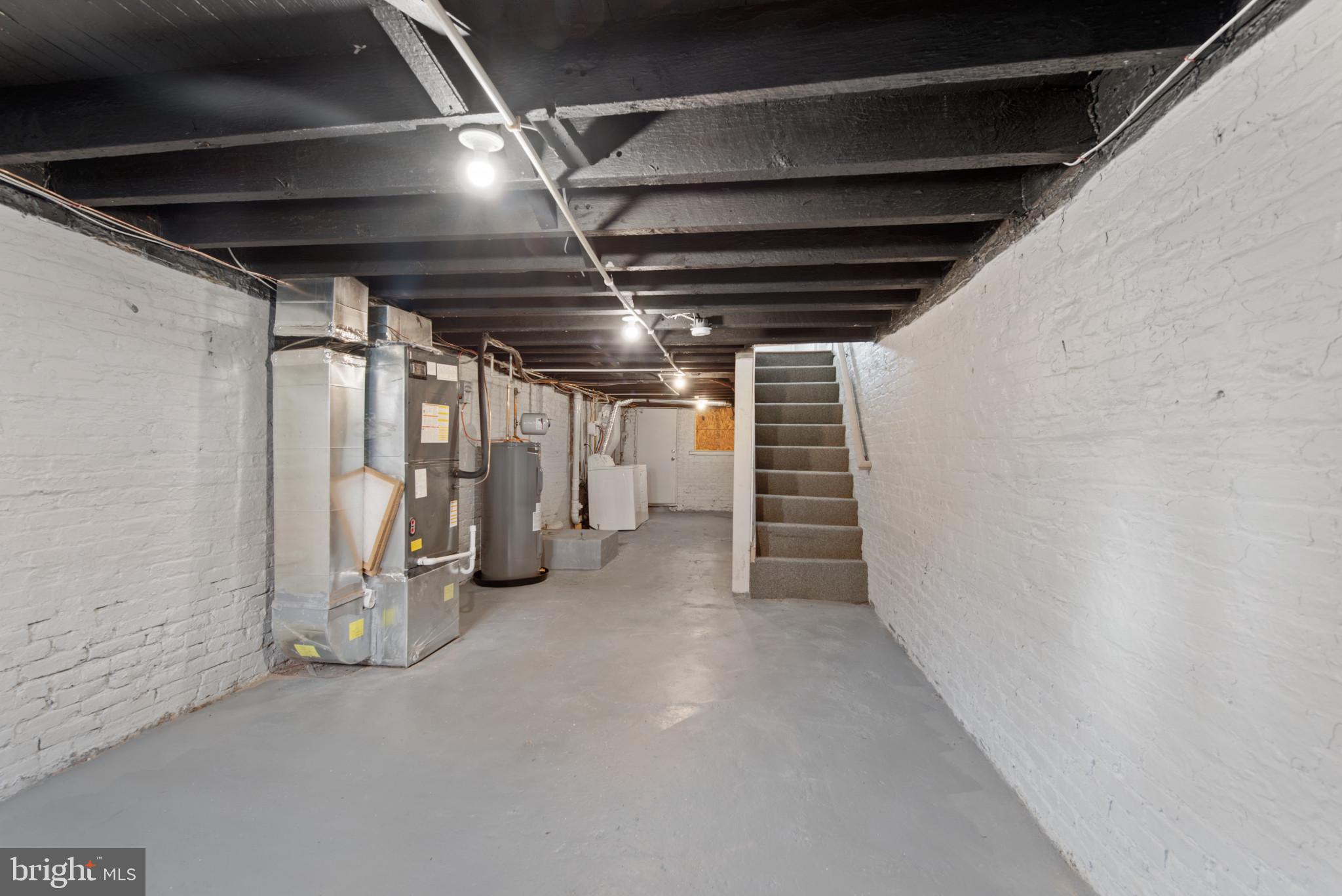 MADISON EASTEND - Residential Lease