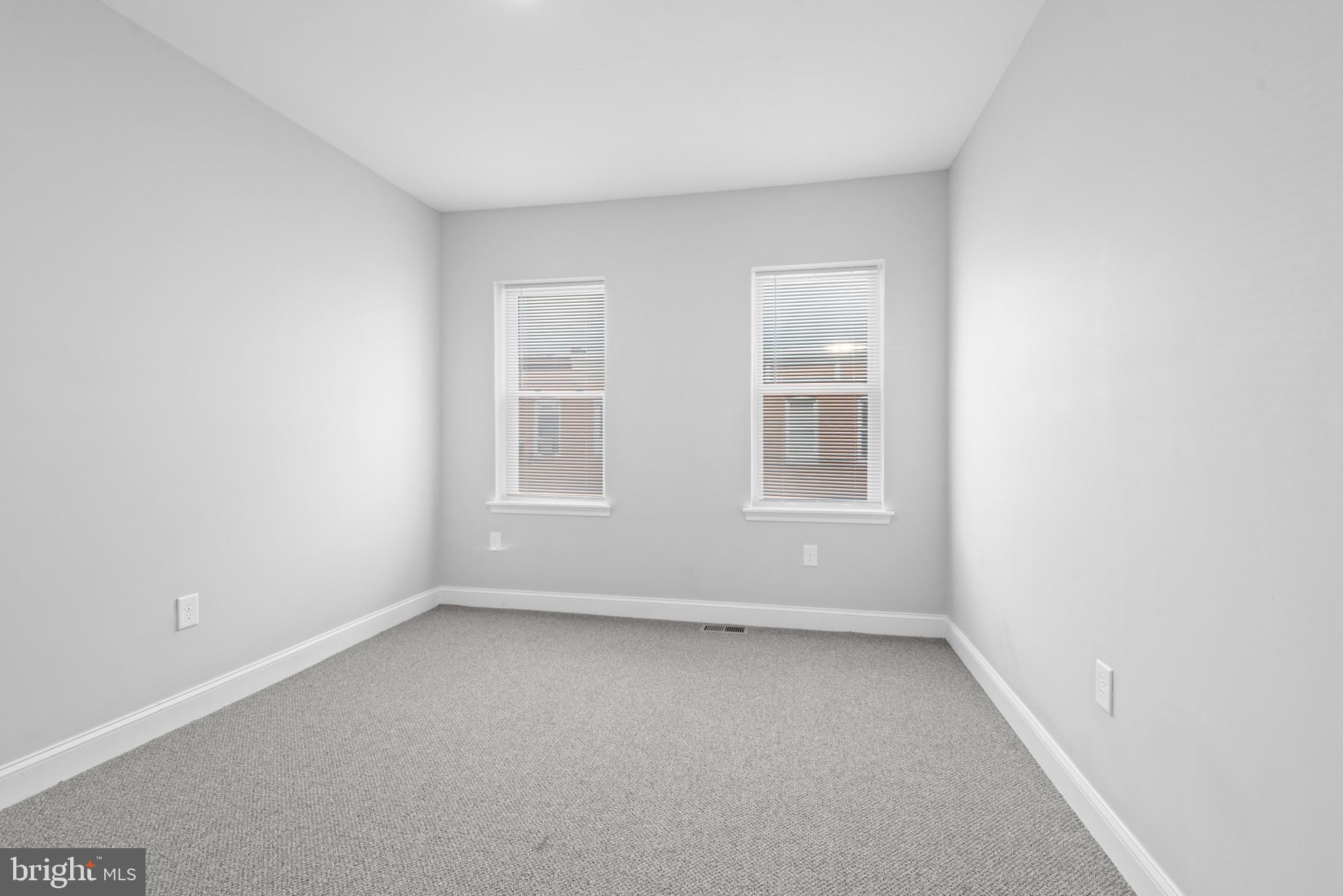 MADISON EASTEND - Residential Lease