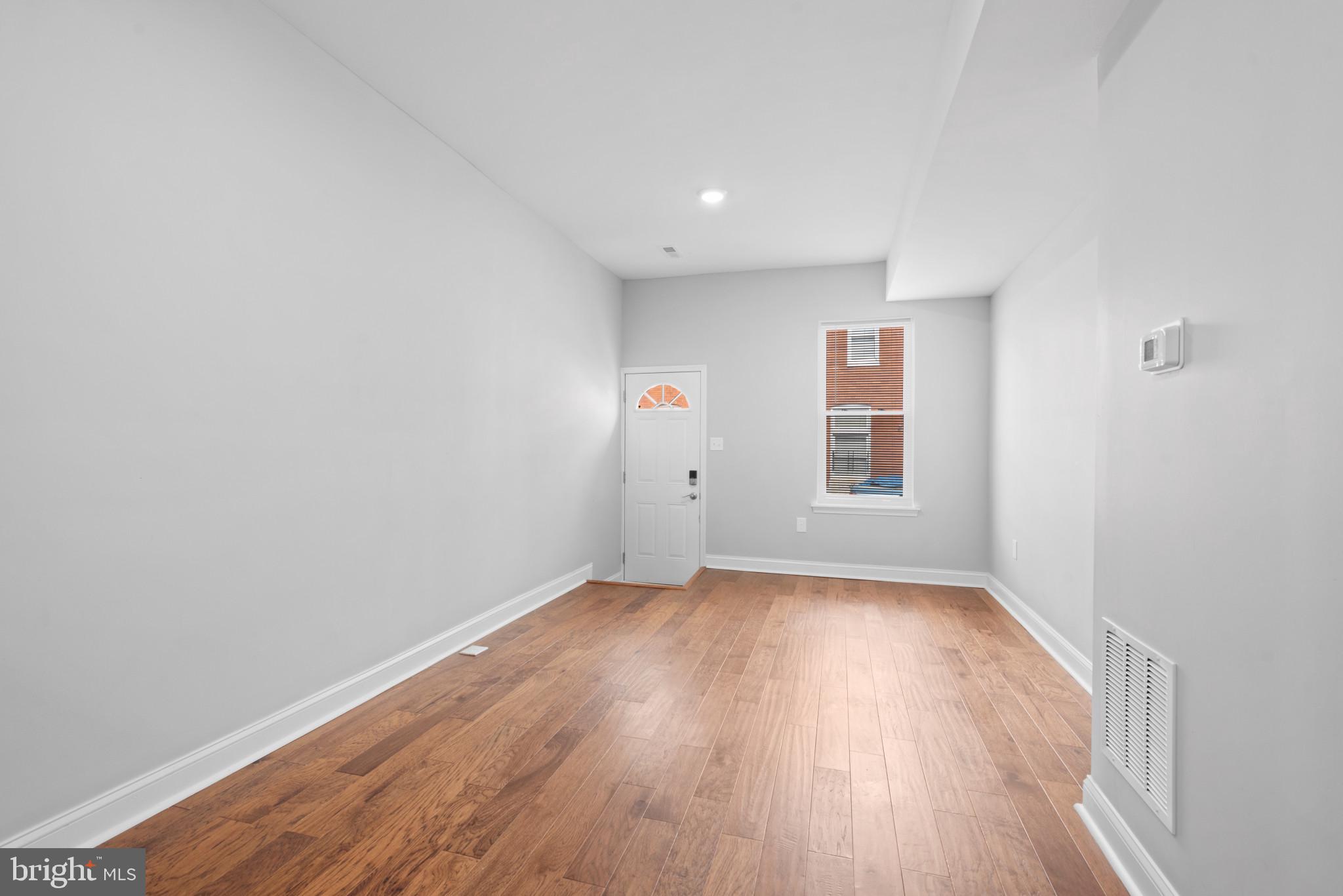 MADISON EASTEND - Residential Lease