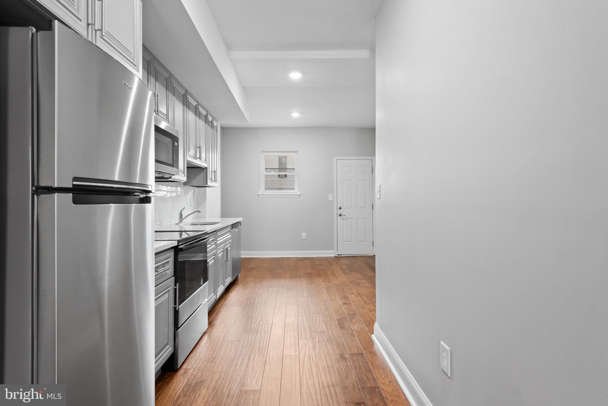 MADISON EASTEND - Residential Lease