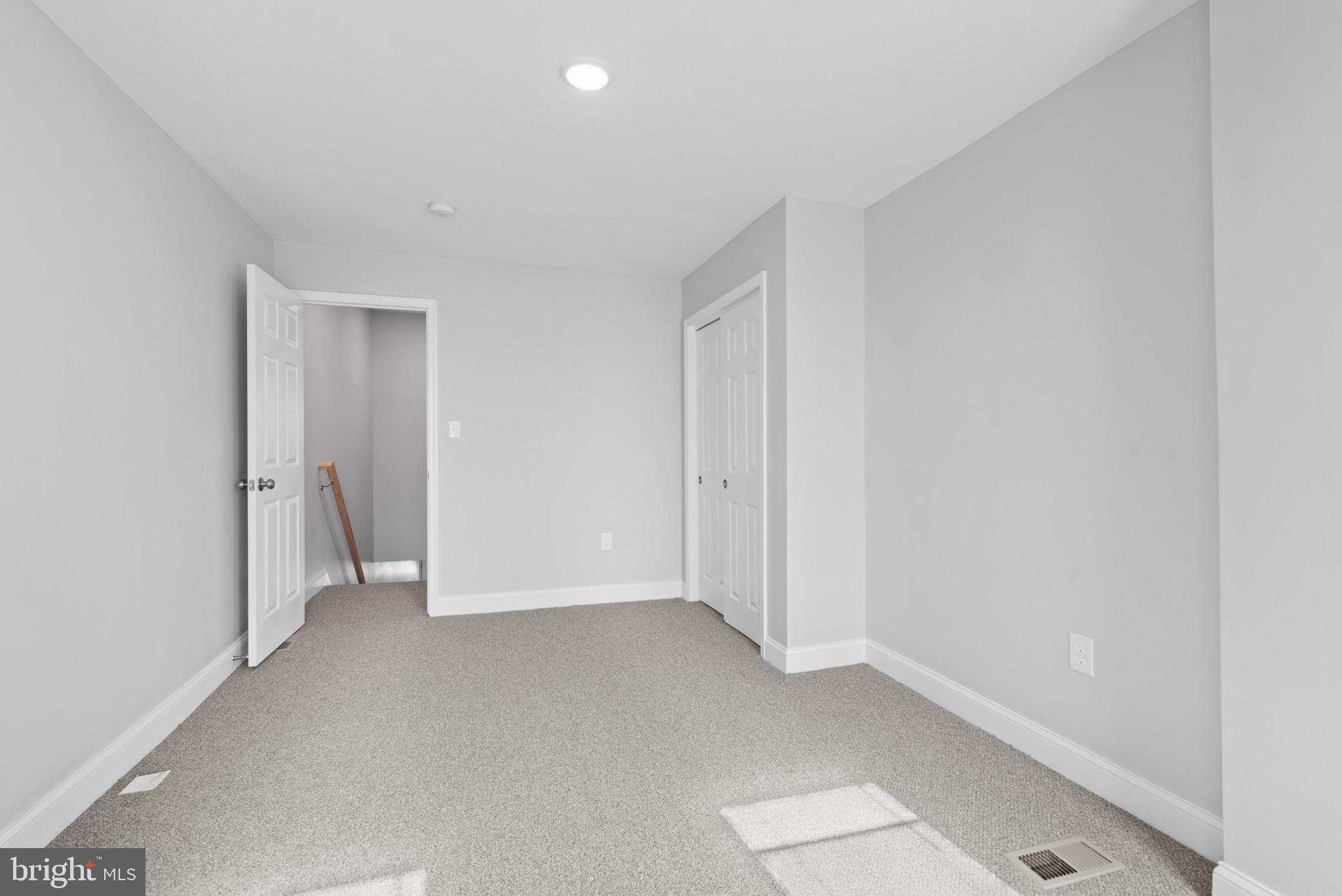 MADISON EASTEND - Residential Lease