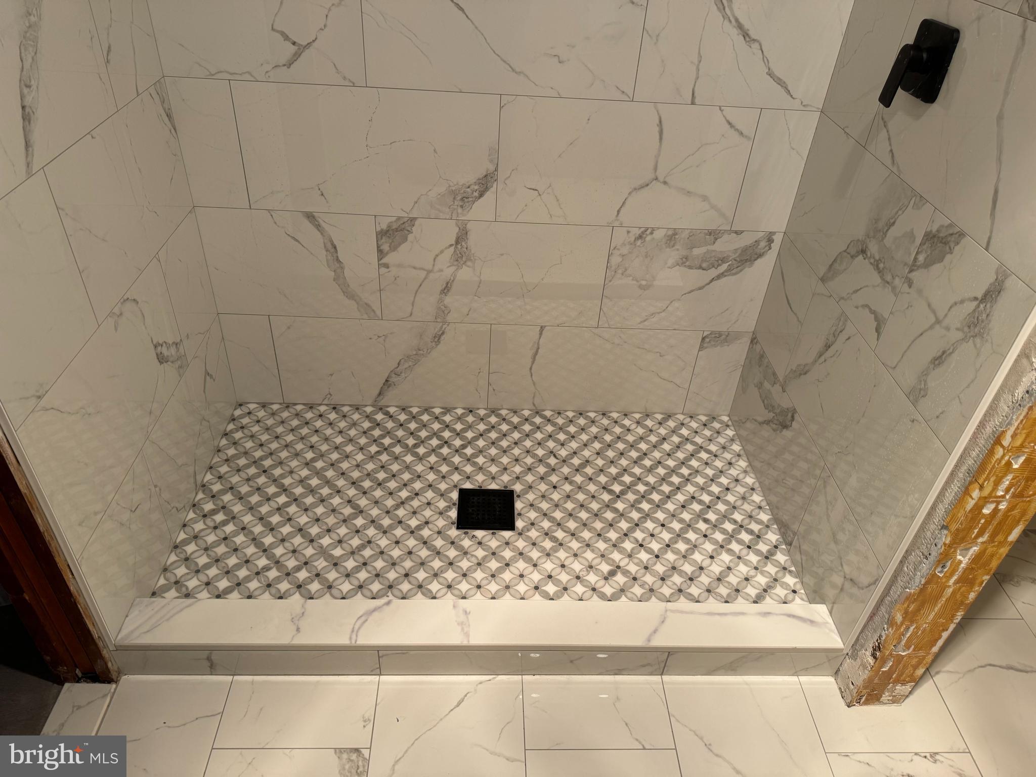 DRUM POINT - Residential