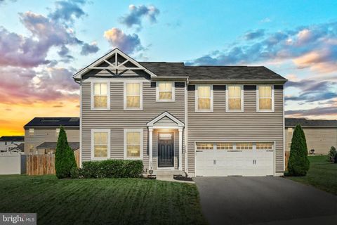3165 PEBBLE RUN DRIVE DOVER PA 17315