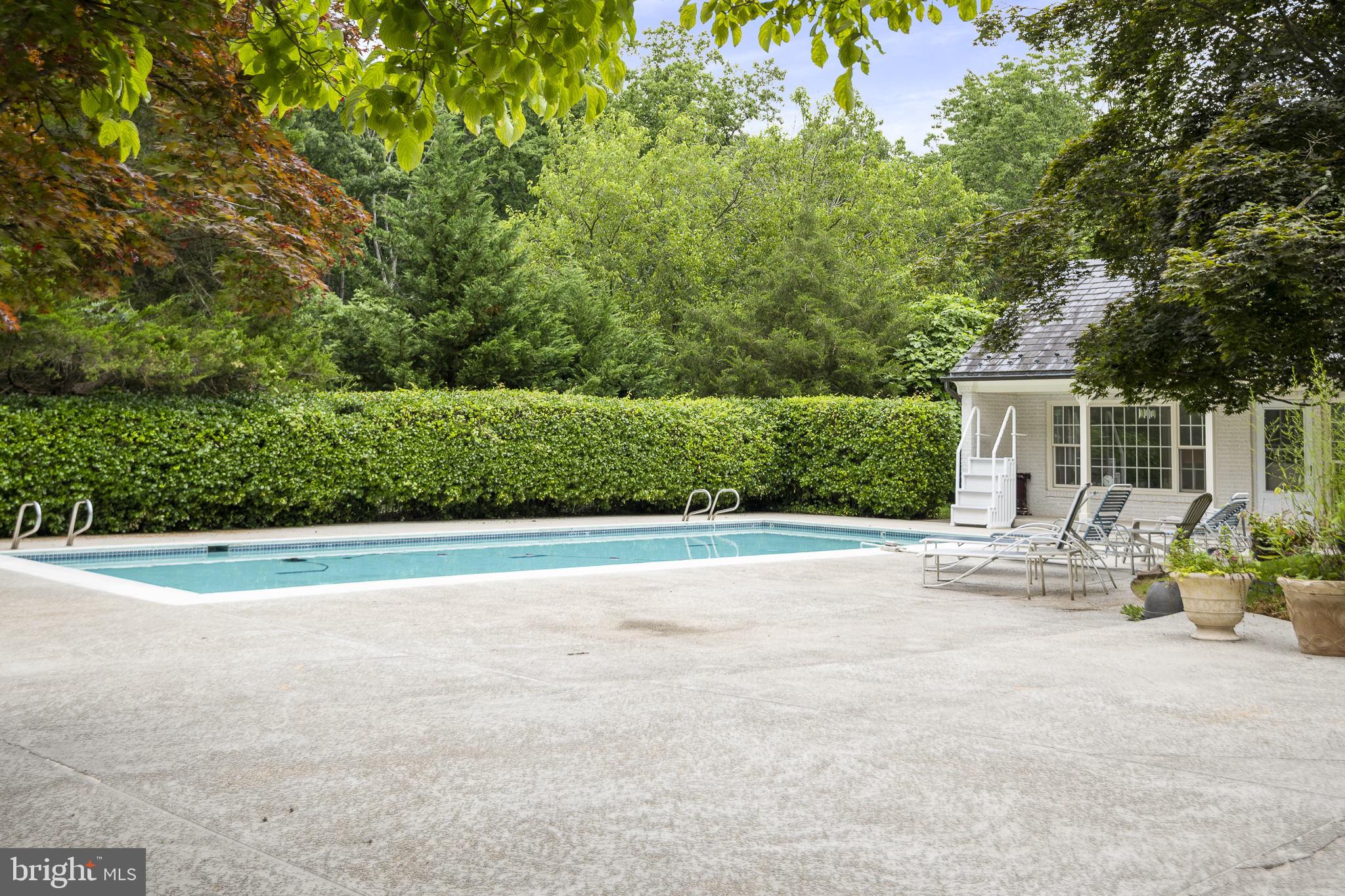 KENTSDALE ESTATES - Residential