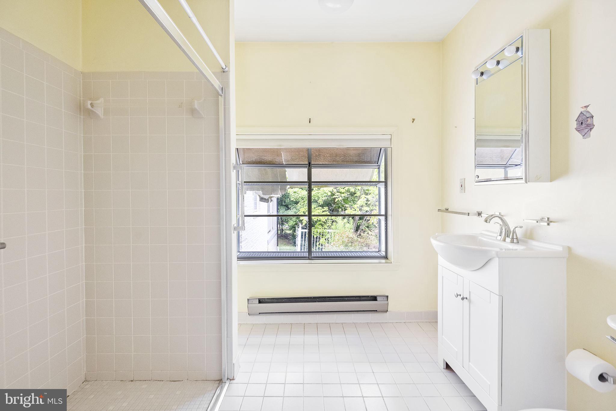 KENTSDALE ESTATES - Residential