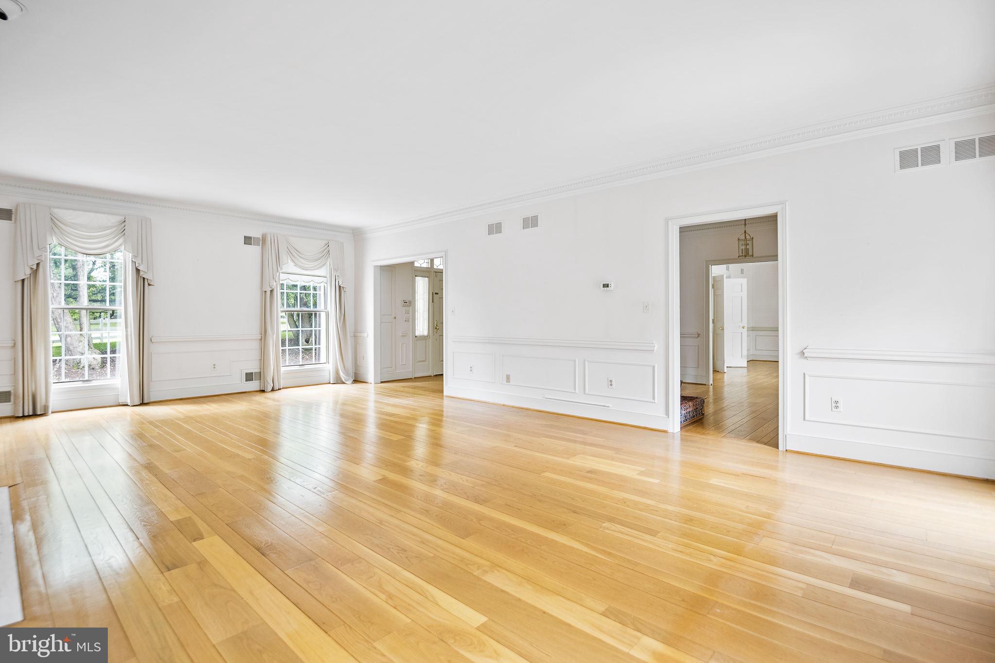 KENTSDALE ESTATES - Residential