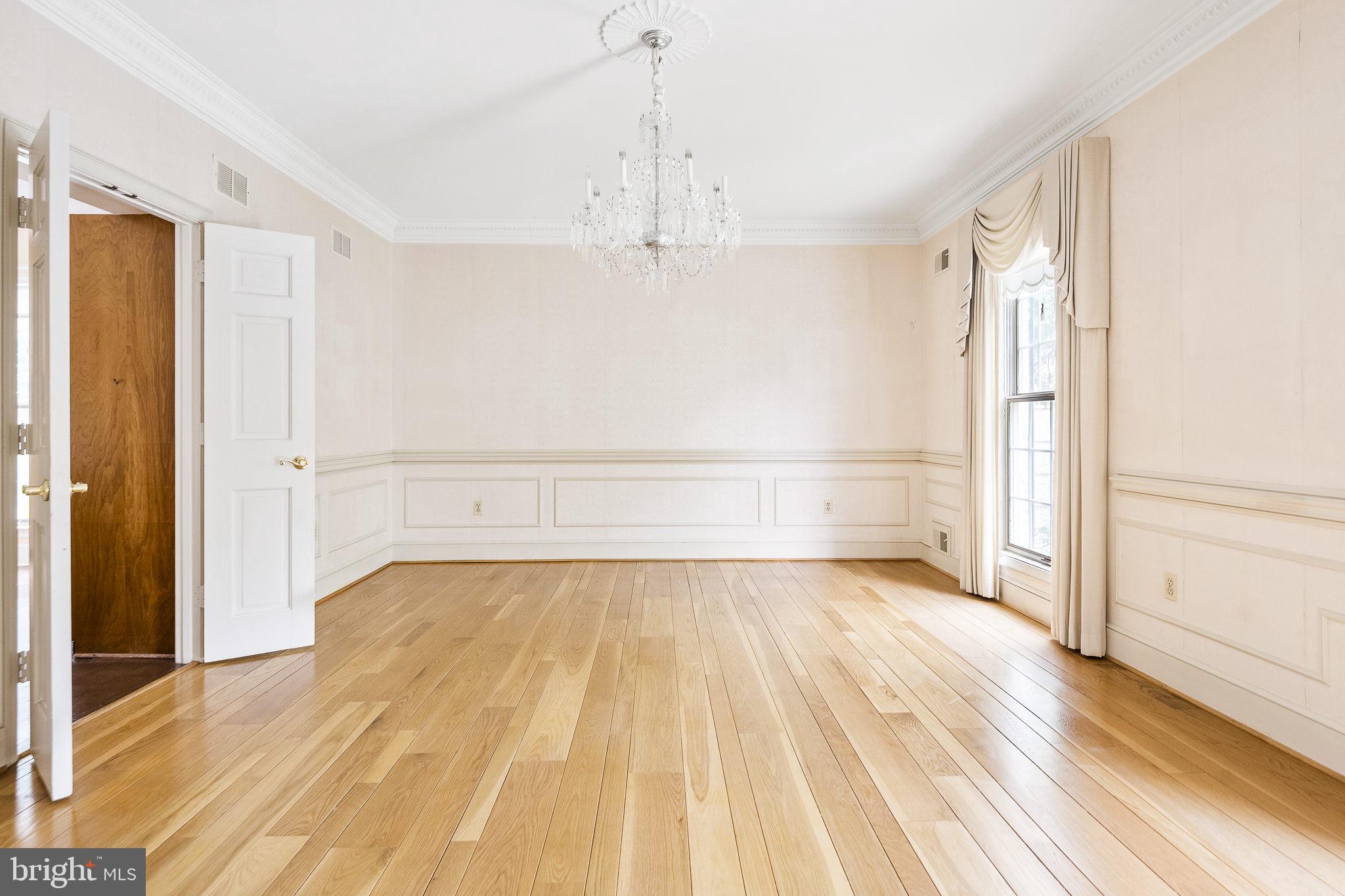 KENTSDALE ESTATES - Residential