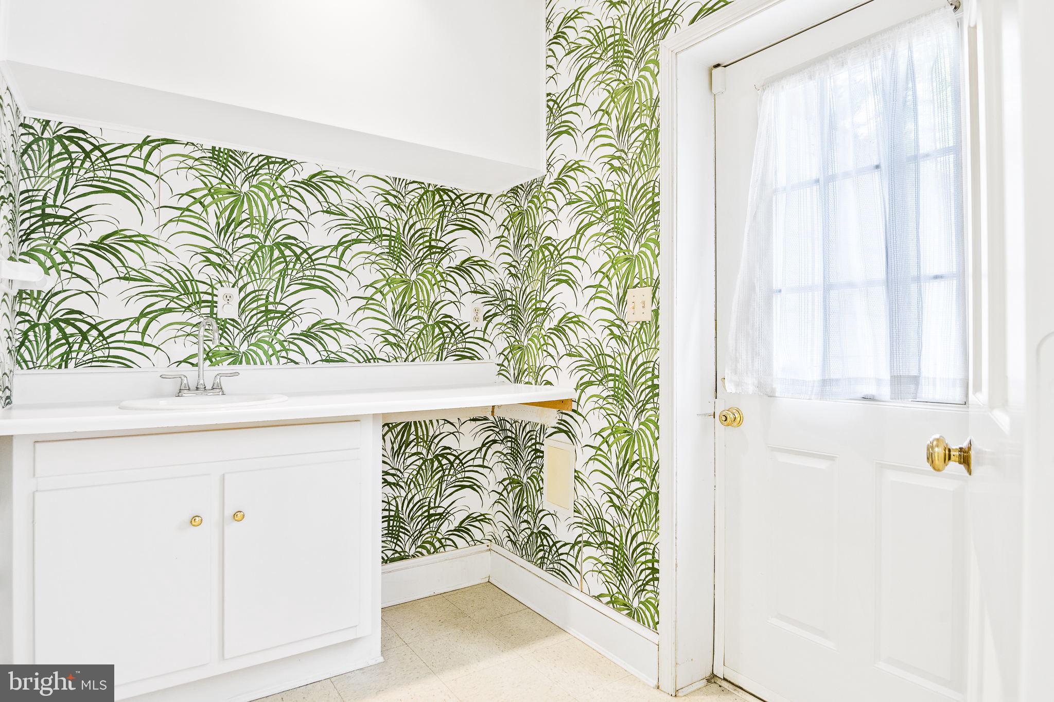 KENTSDALE ESTATES - Residential