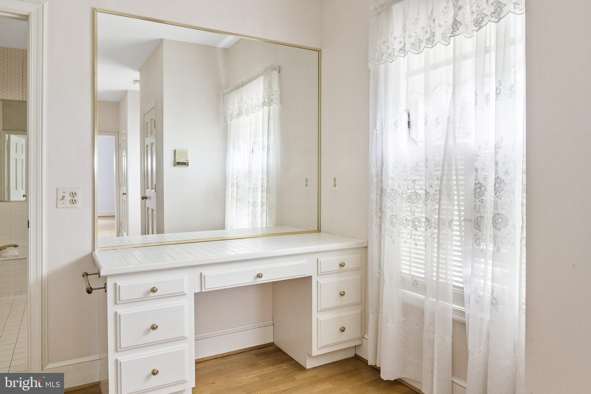 KENTSDALE ESTATES - Residential