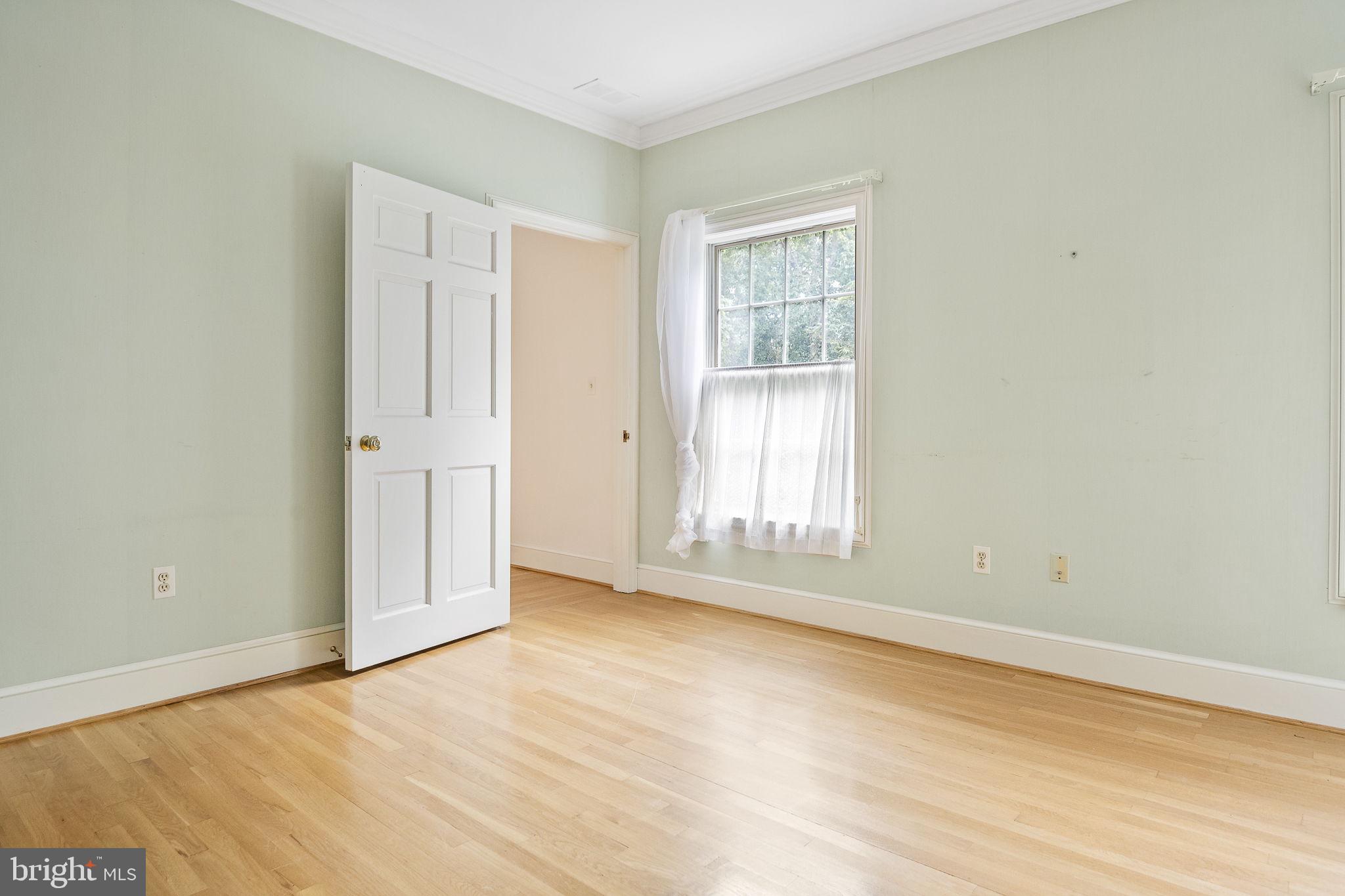 KENTSDALE ESTATES - Residential