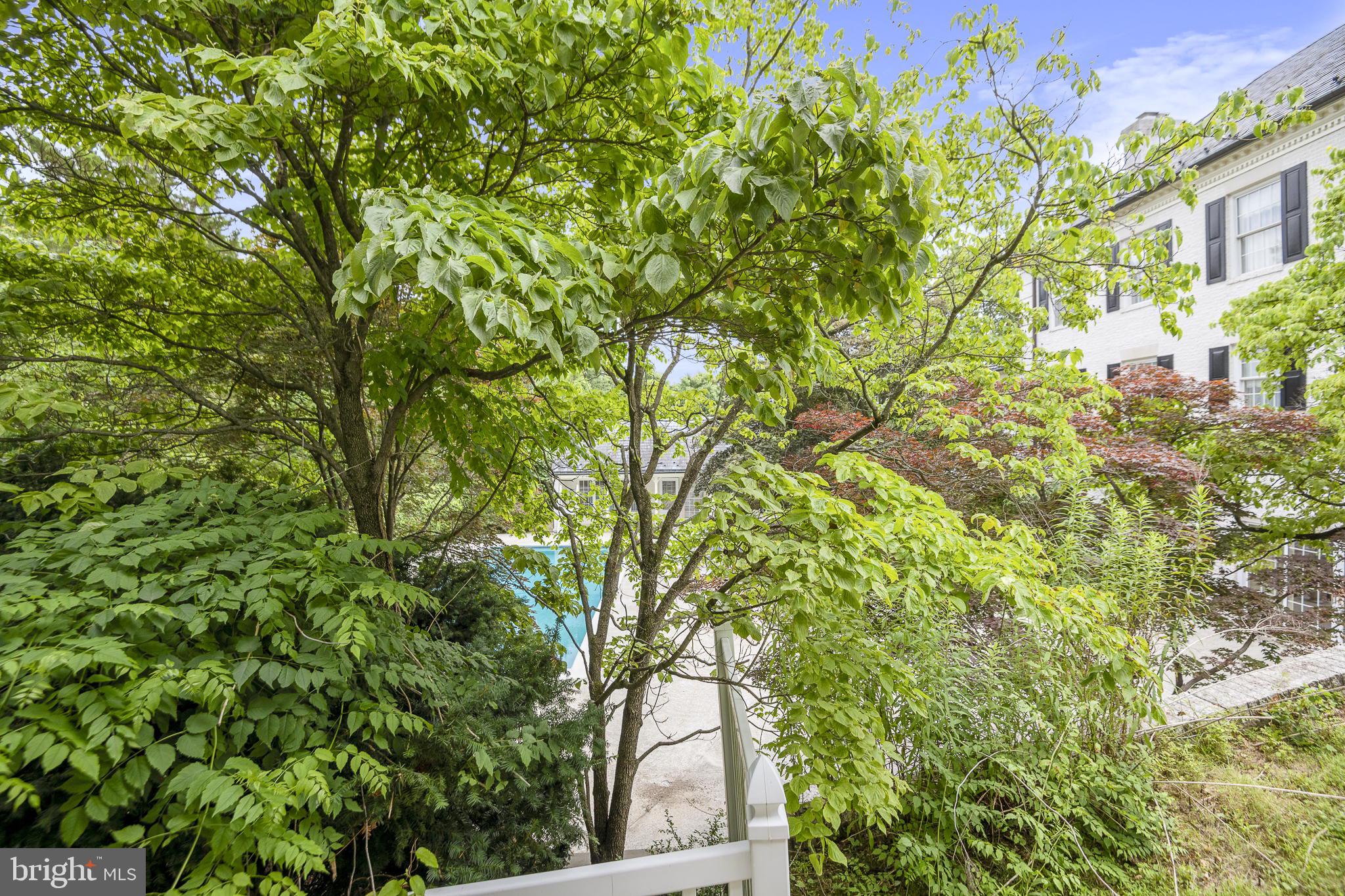 KENTSDALE ESTATES - Residential