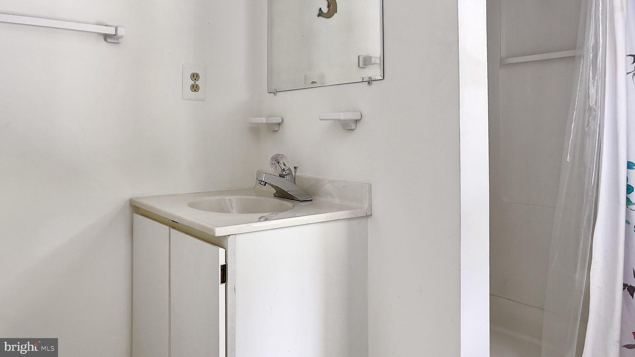 KENTSDALE ESTATES - Residential