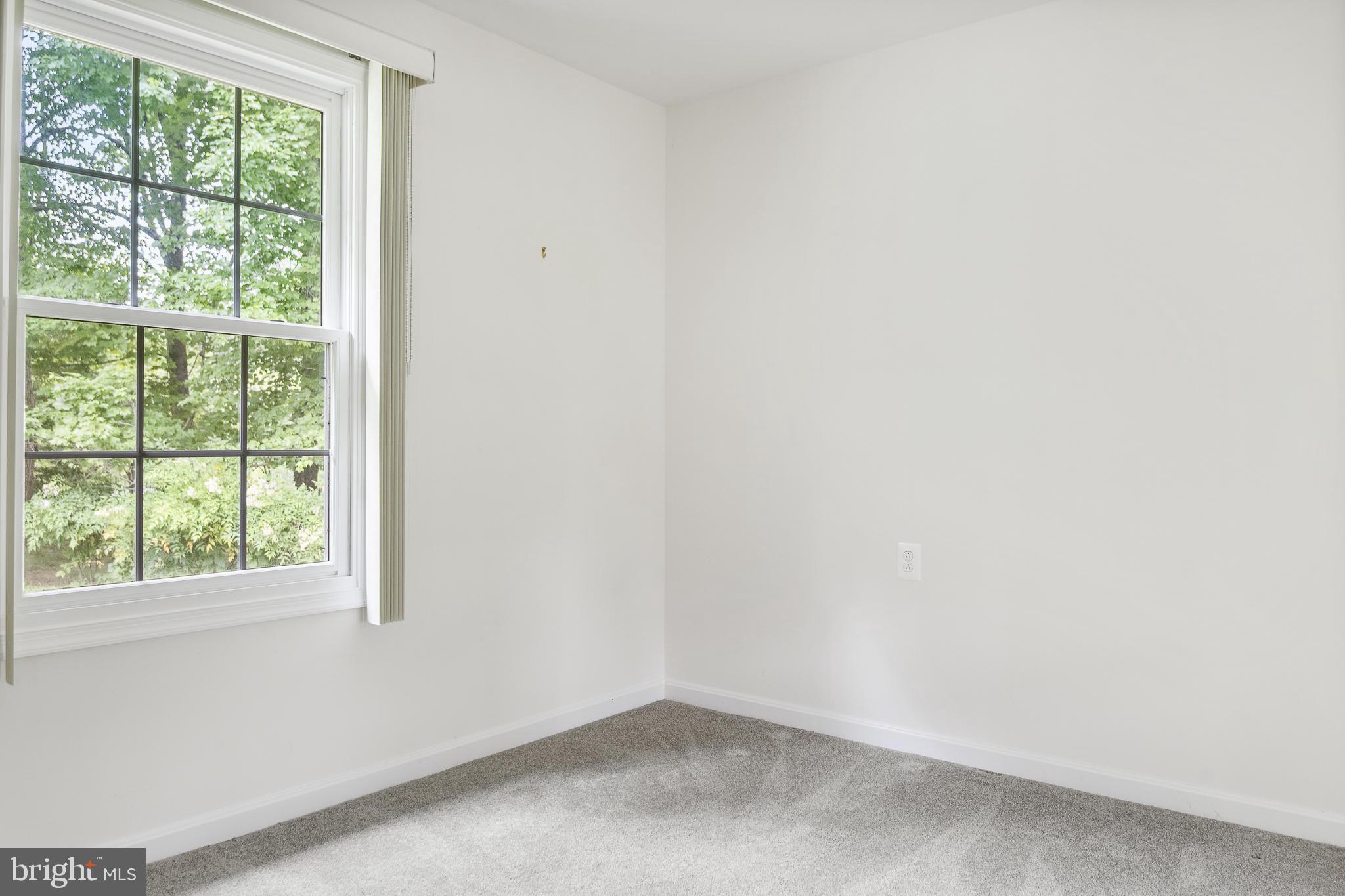 KENTSDALE ESTATES - Residential