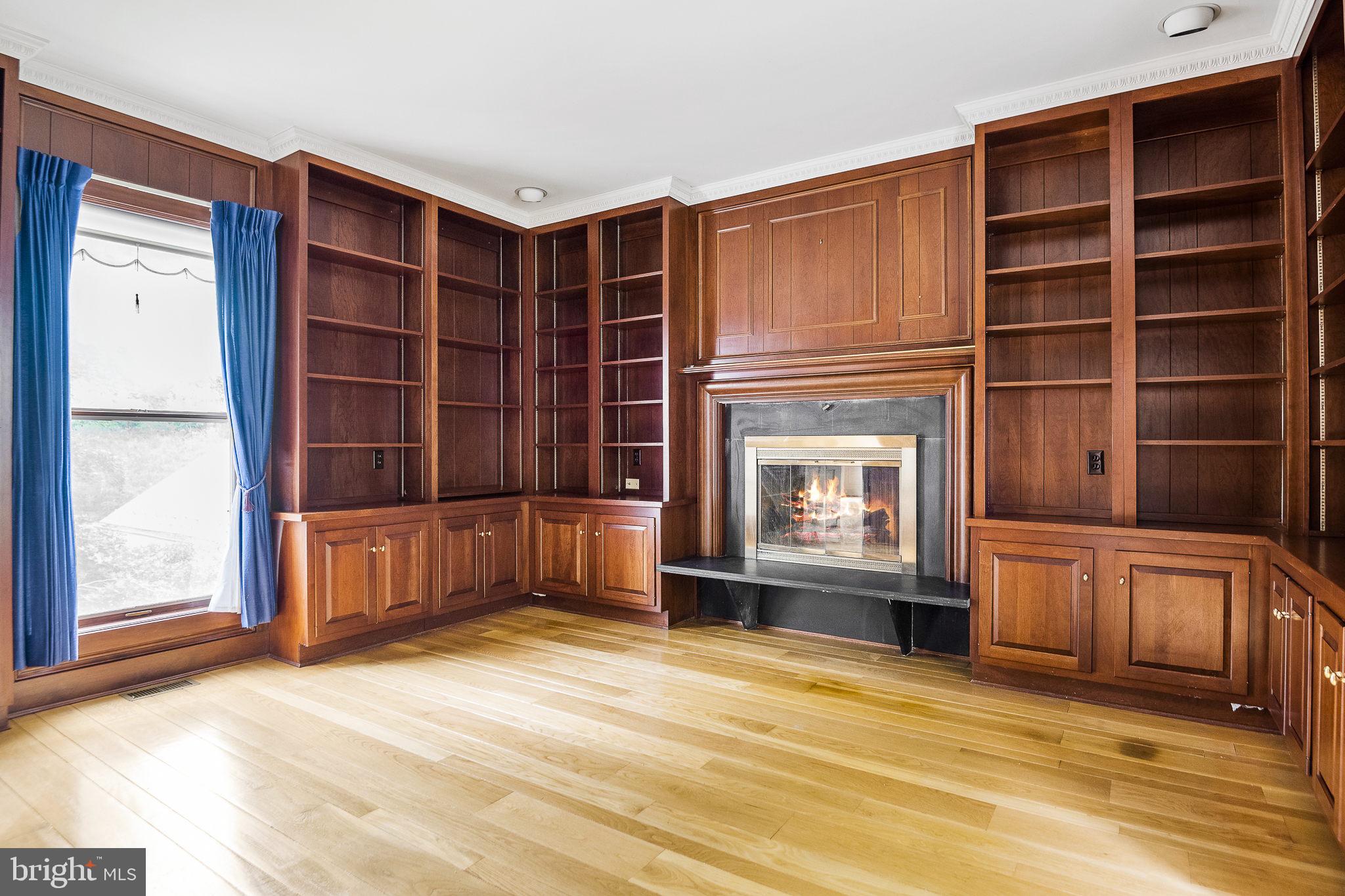 KENTSDALE ESTATES - Residential