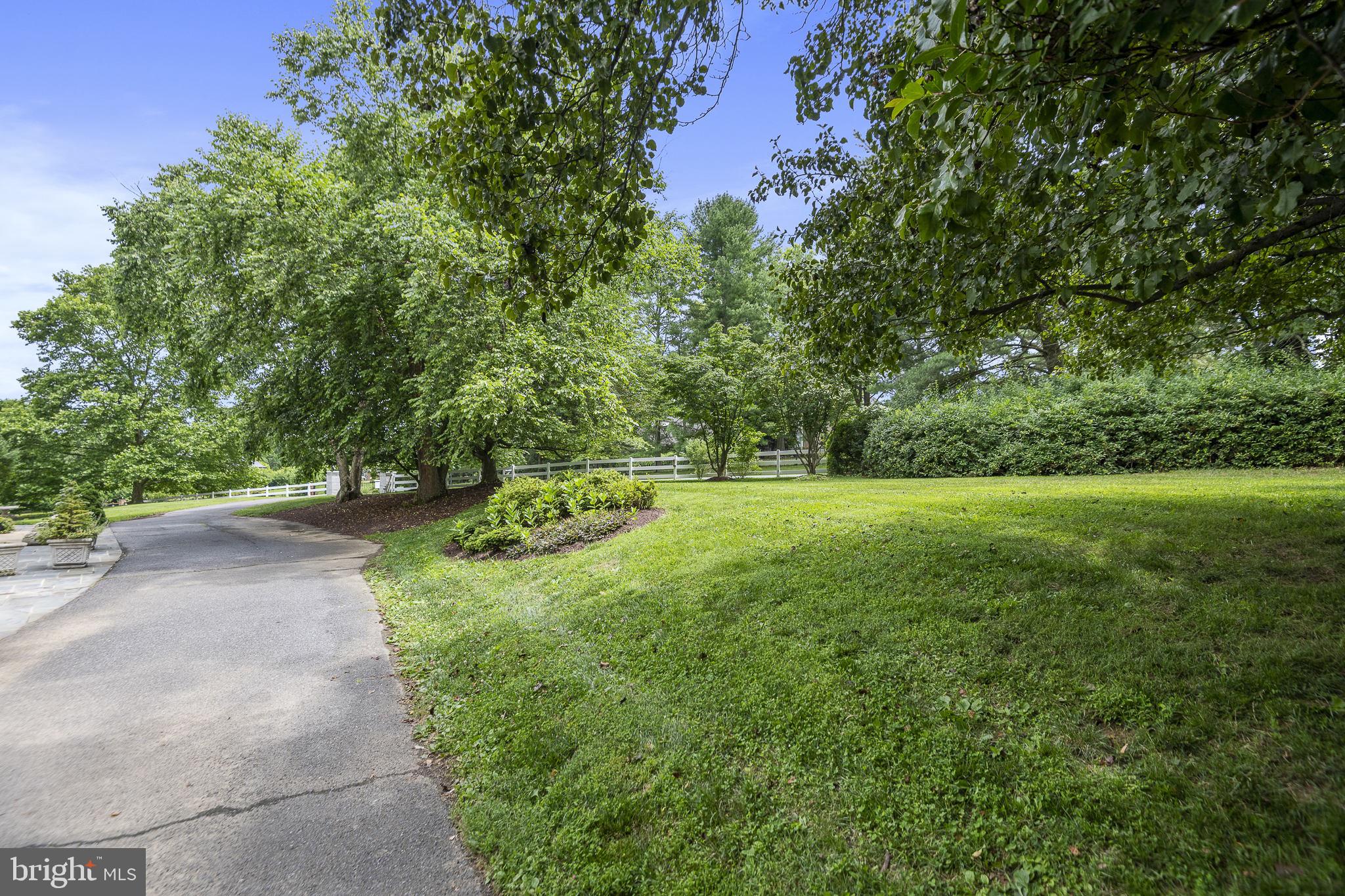 KENTSDALE ESTATES - Residential