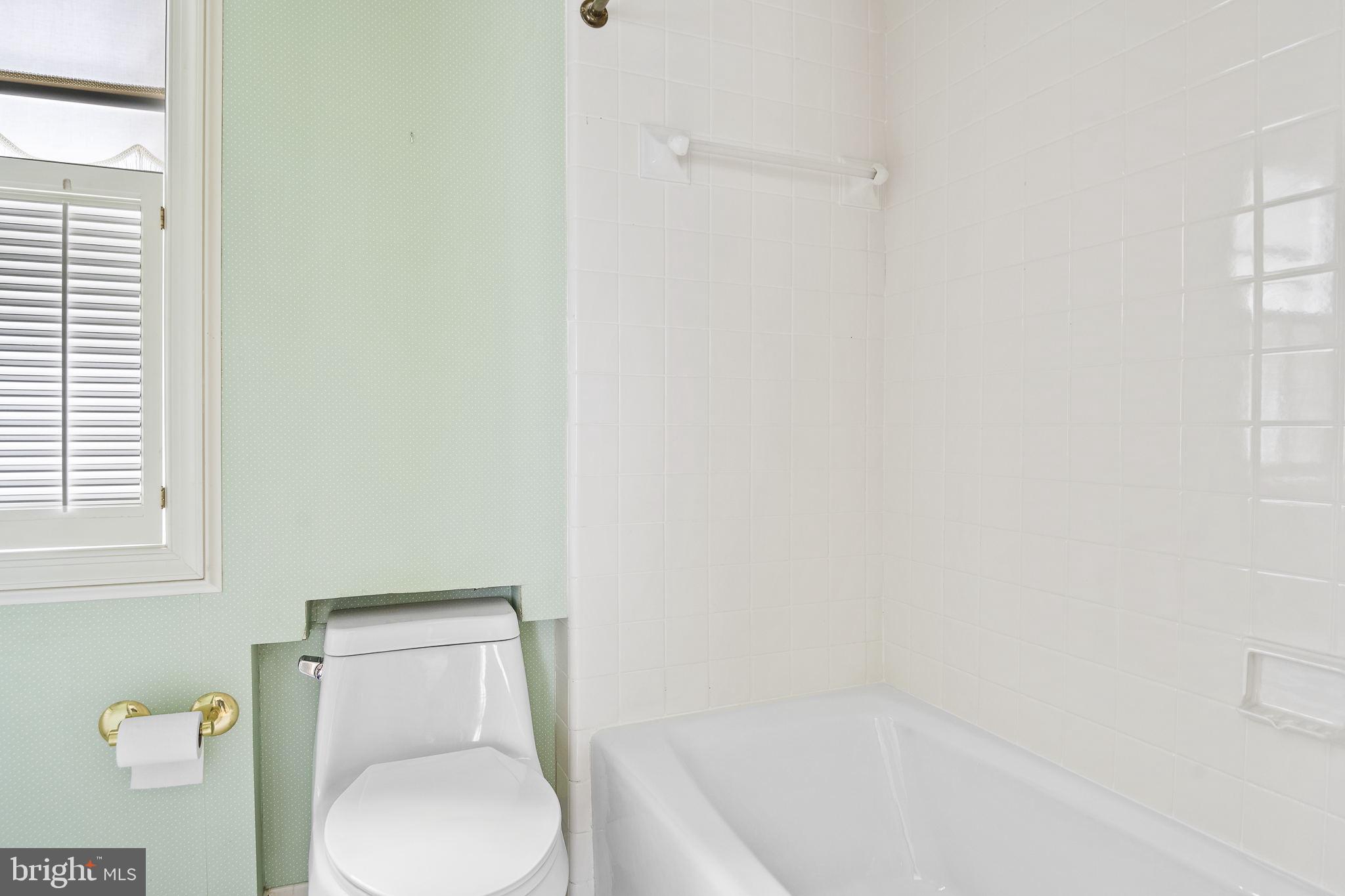 KENTSDALE ESTATES - Residential