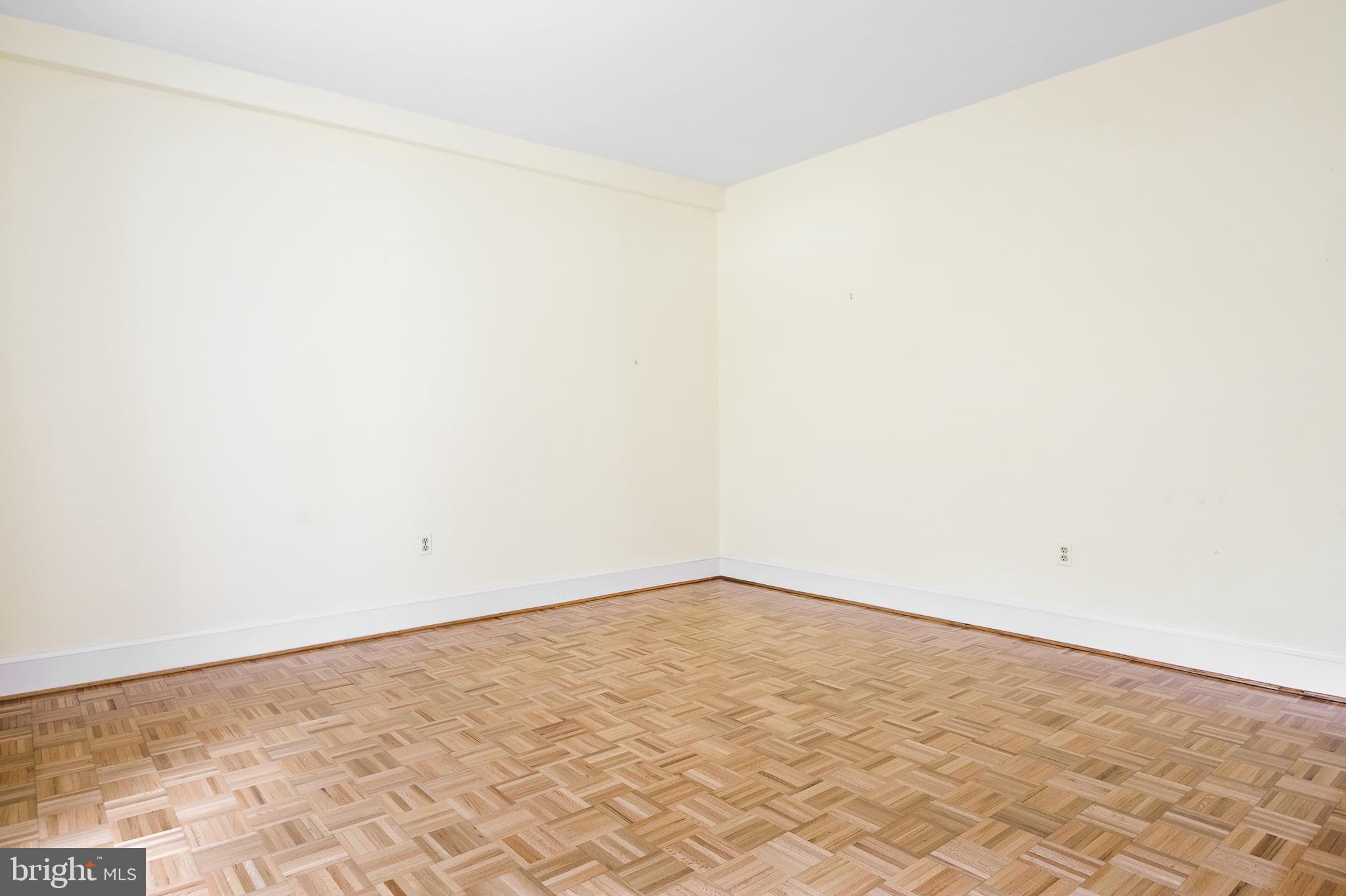 KENTSDALE ESTATES - Residential