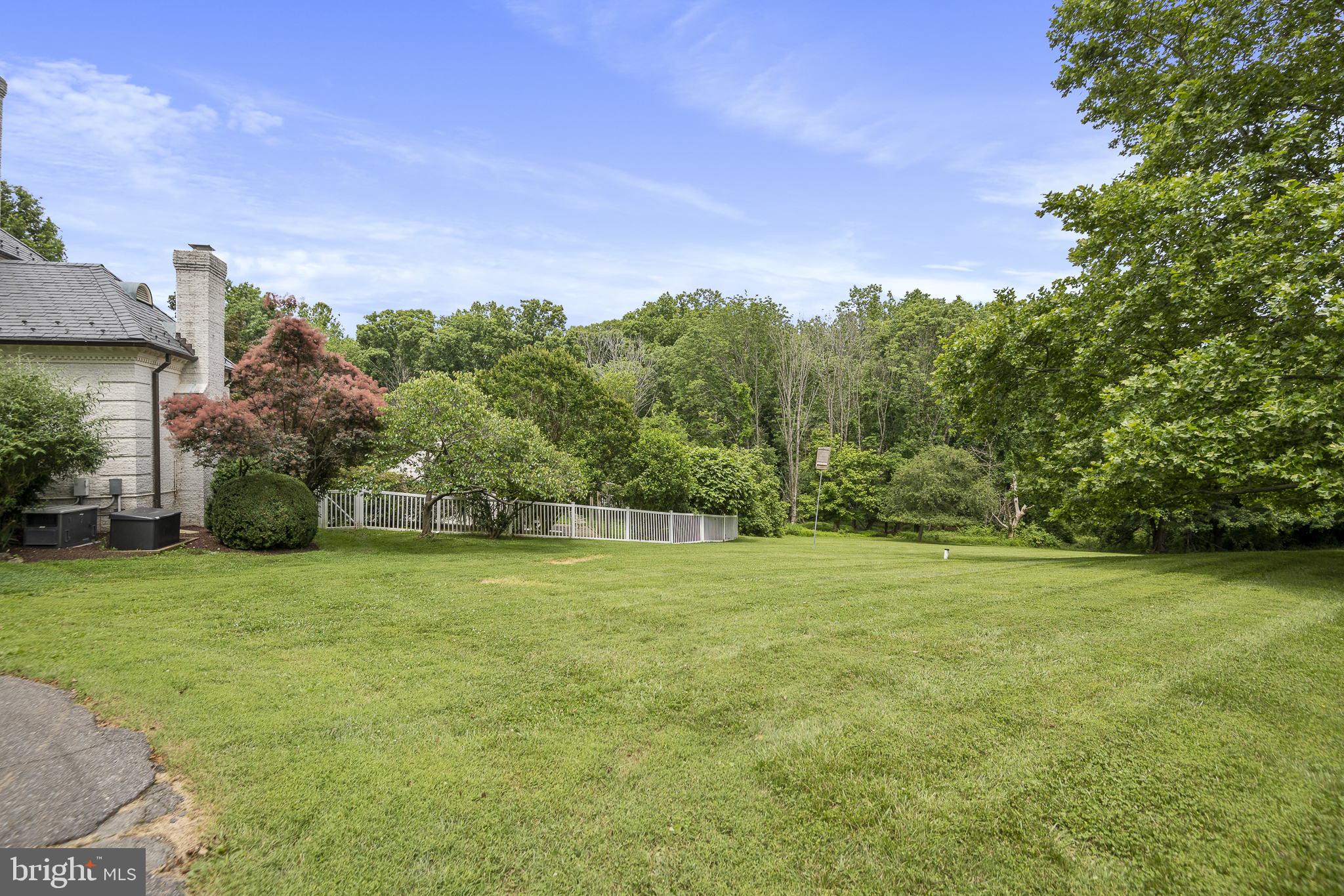 KENTSDALE ESTATES - Residential