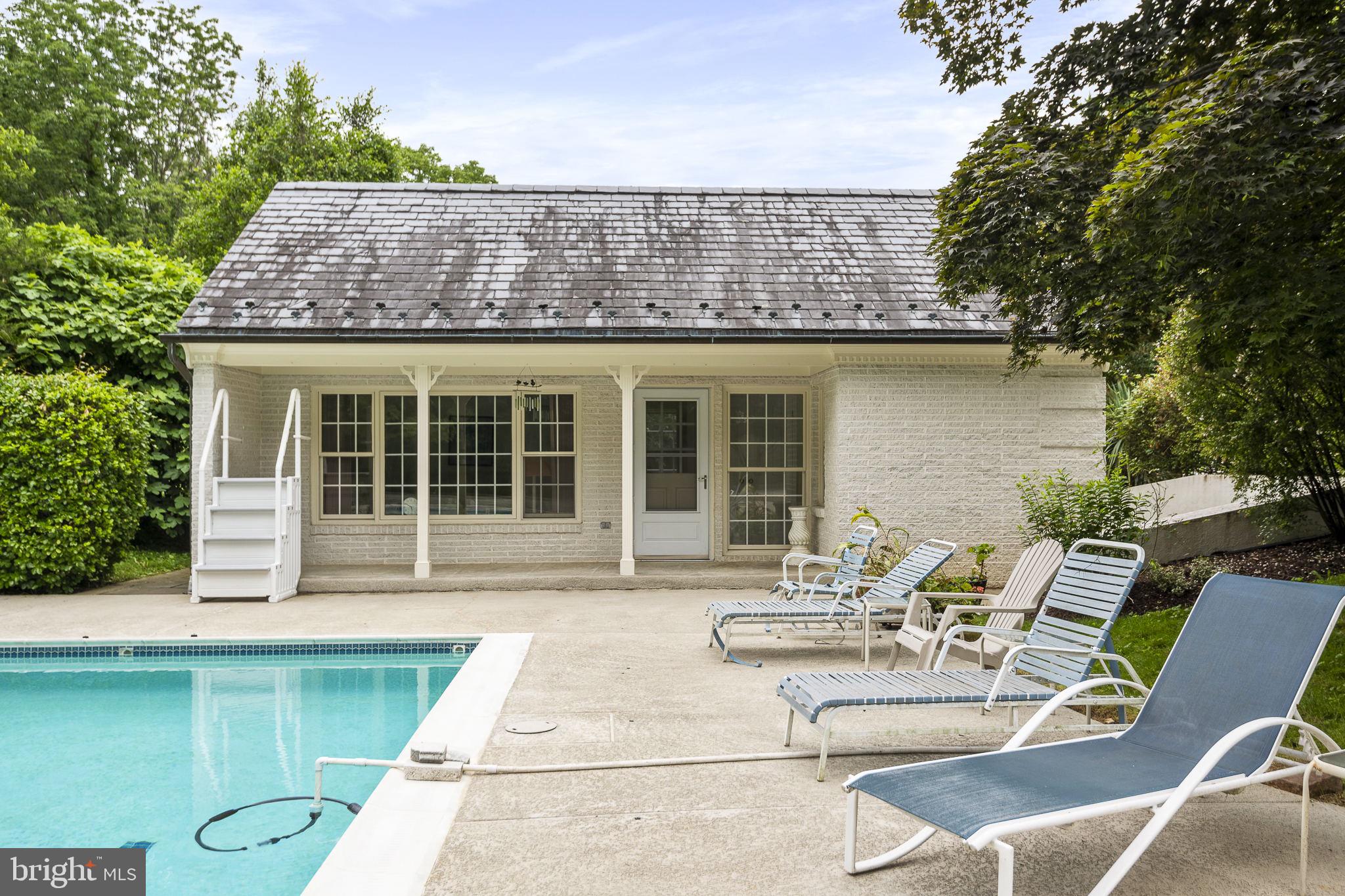 KENTSDALE ESTATES - Residential