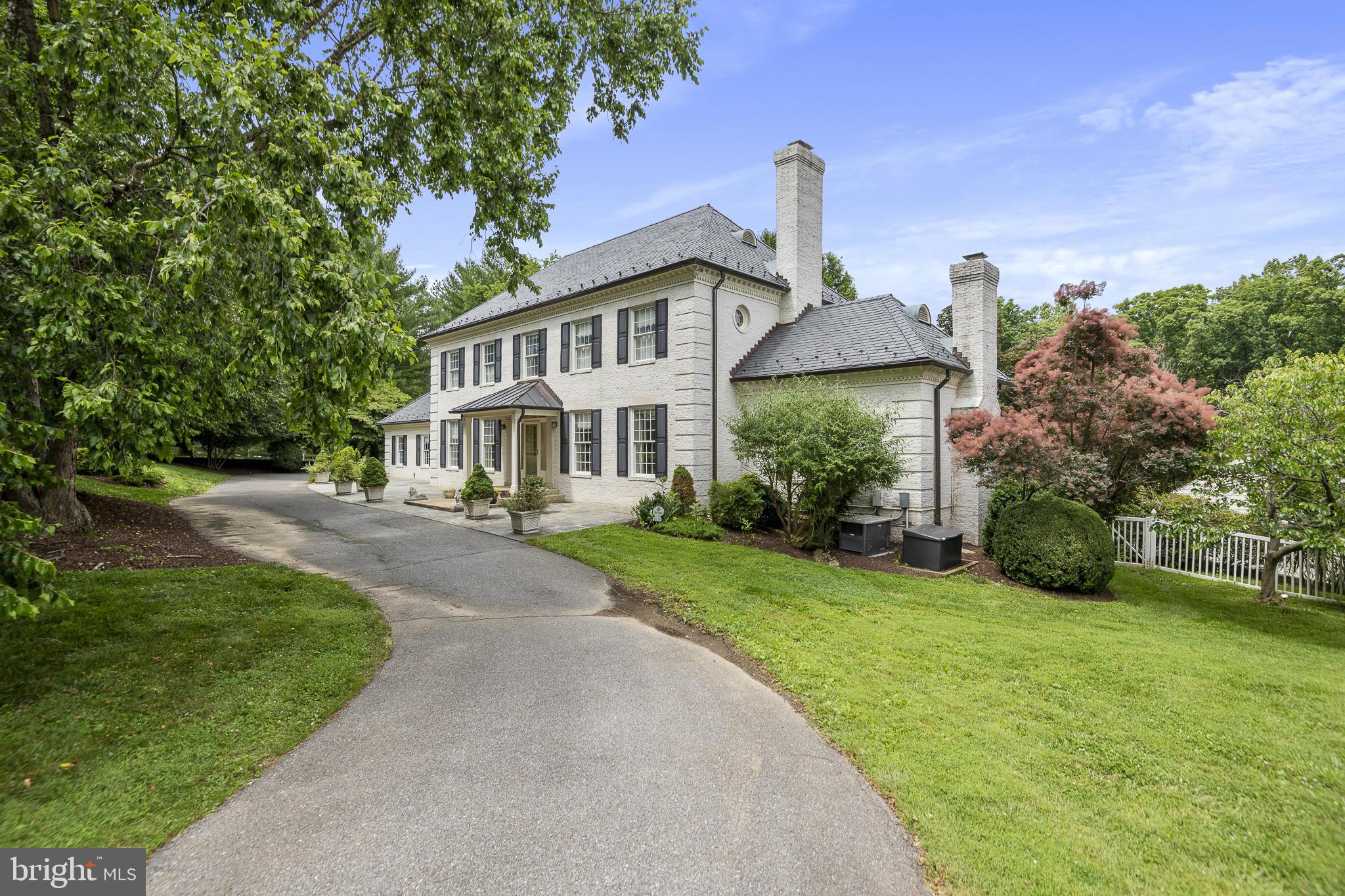 KENTSDALE ESTATES - Residential