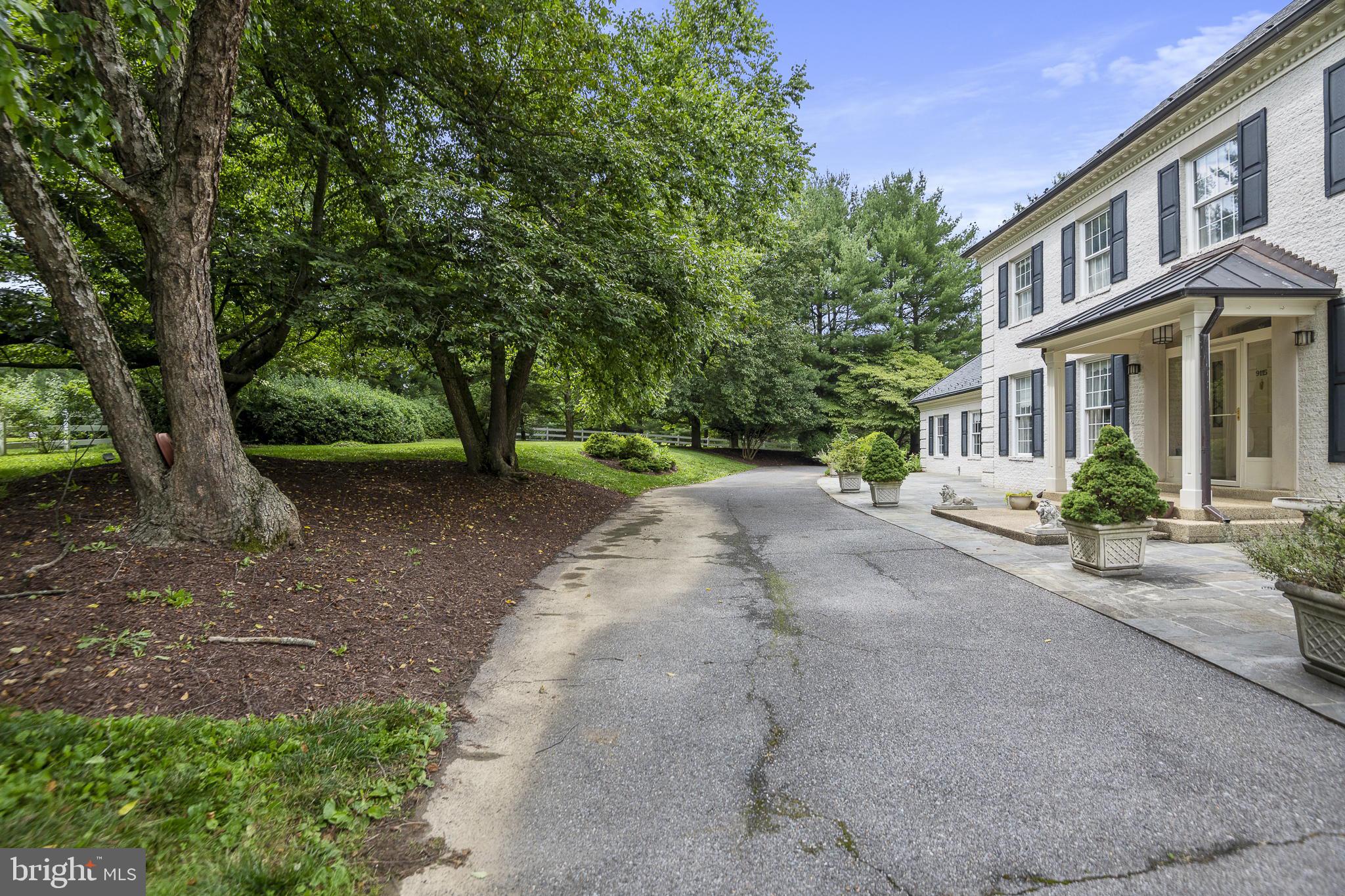 KENTSDALE ESTATES - Residential