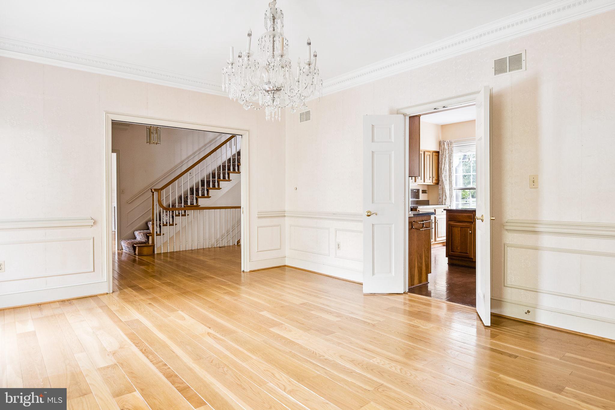 KENTSDALE ESTATES - Residential