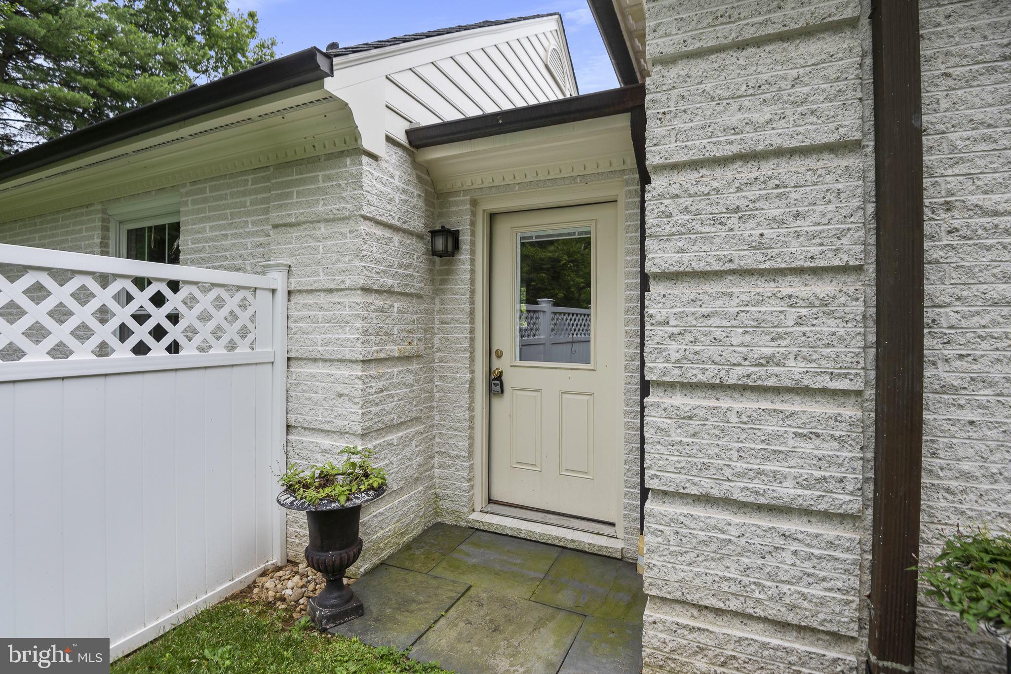 KENTSDALE ESTATES - Residential