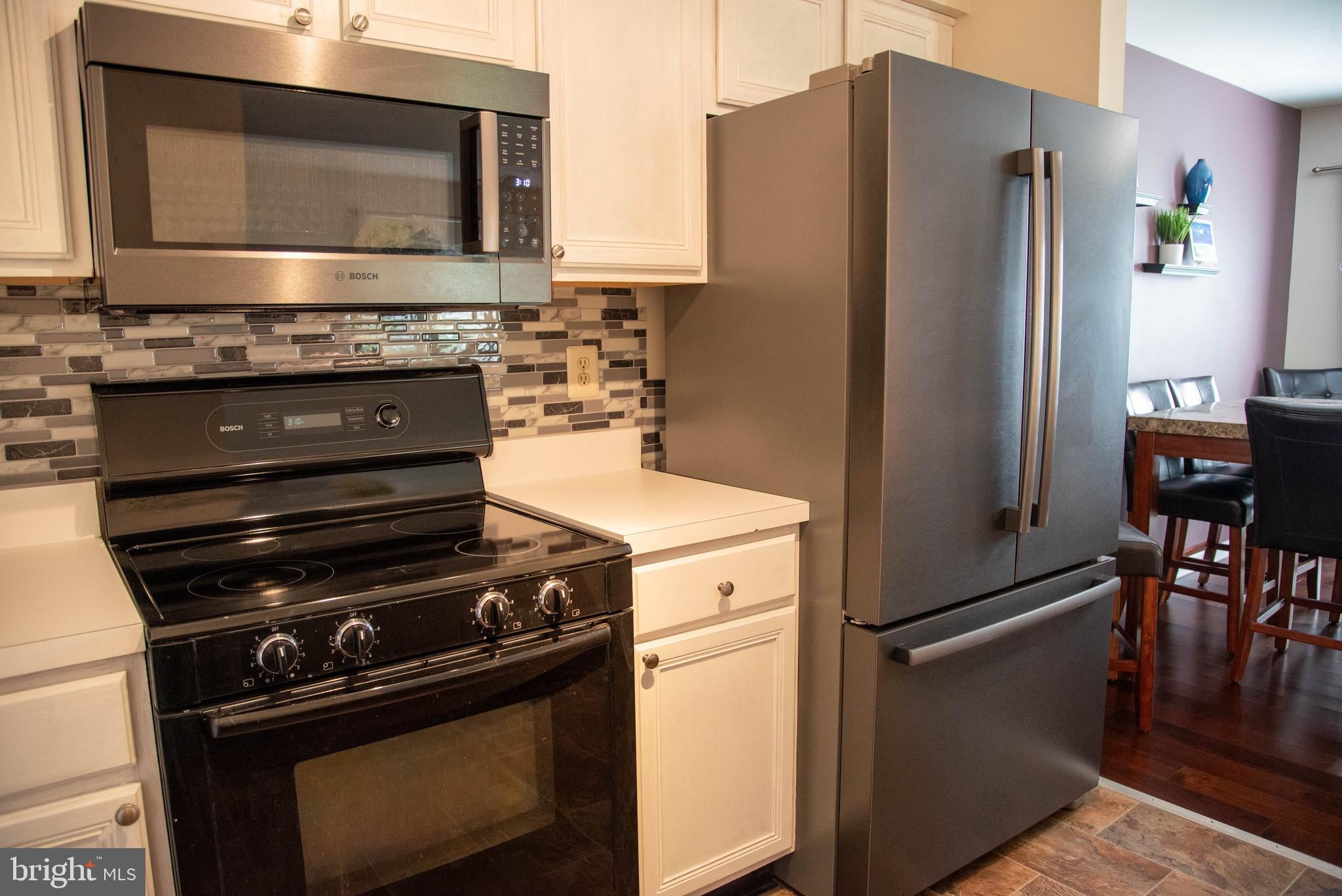 404 COLETTES COURT 404
