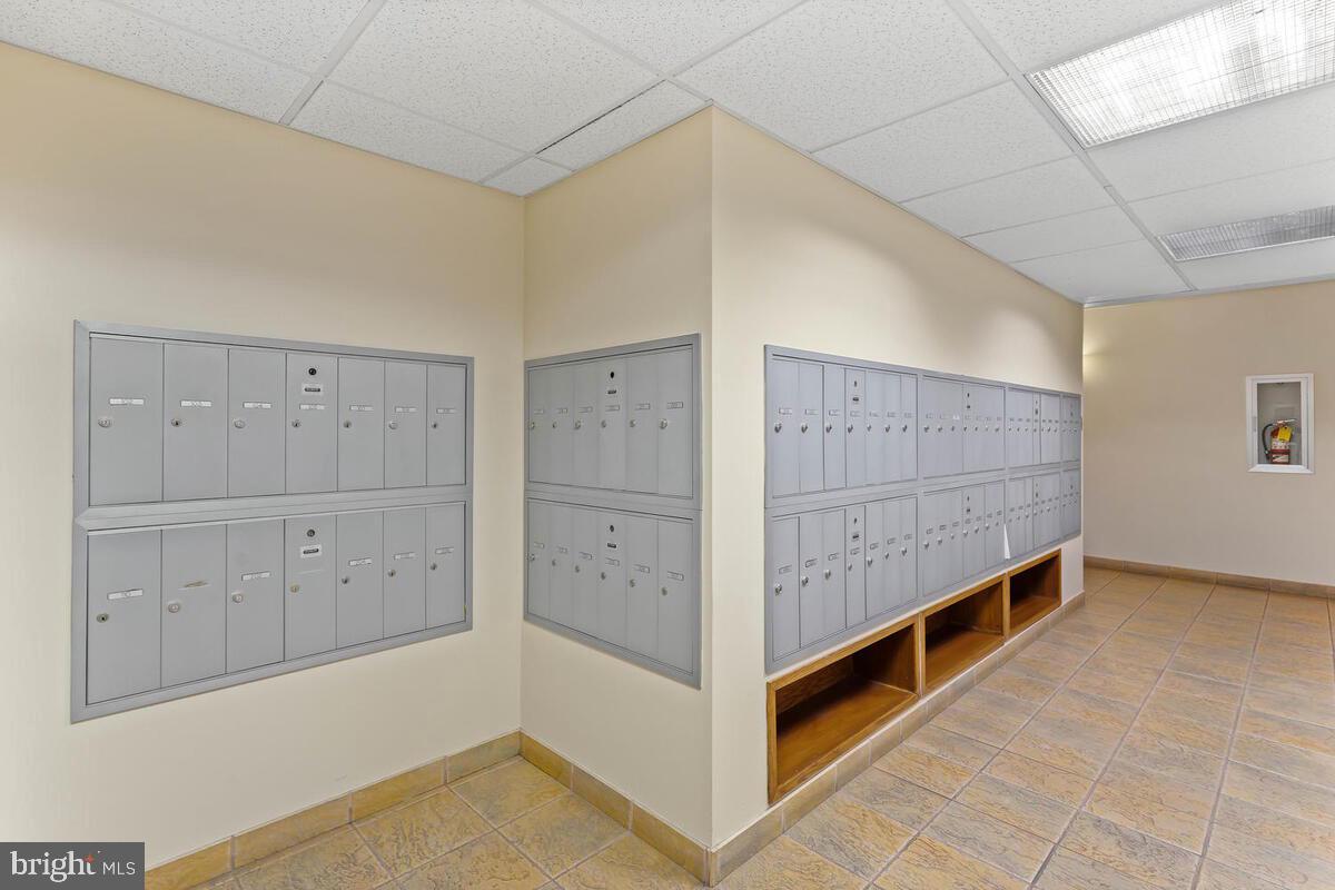 AMERICANA CENTRE - Residential Lease