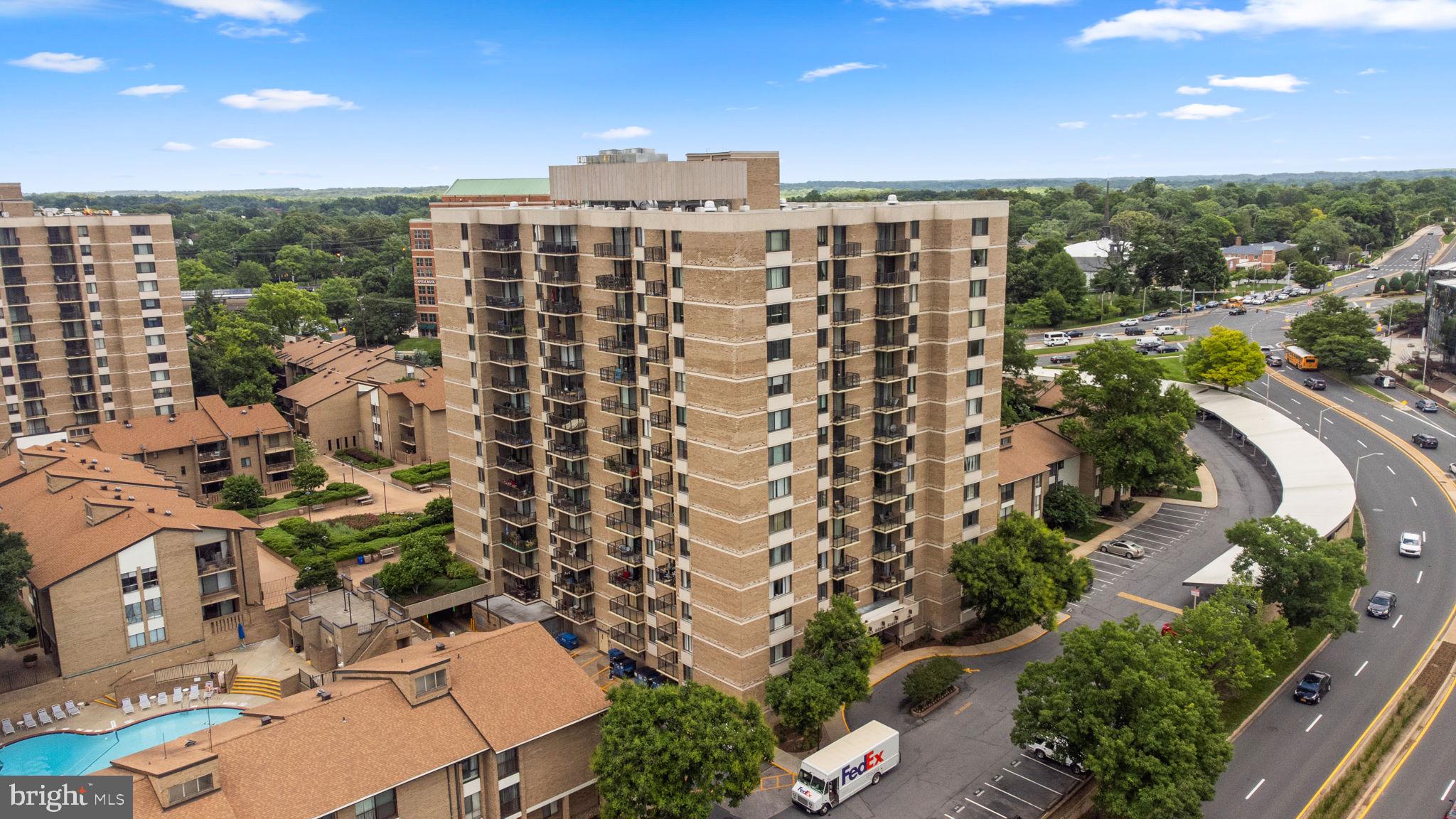 AMERICANA CENTRE - Residential Lease