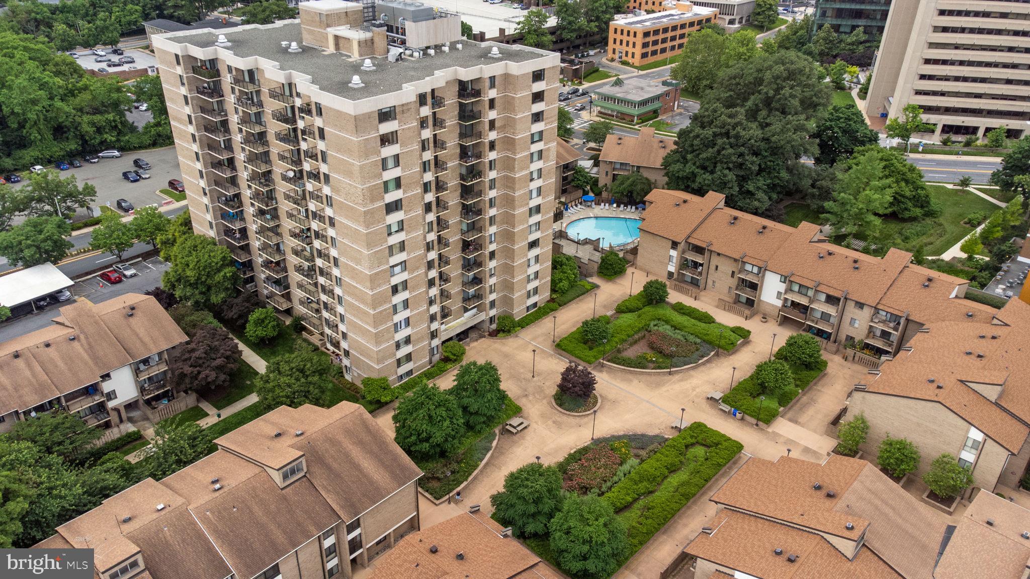 AMERICANA CENTRE - Residential Lease