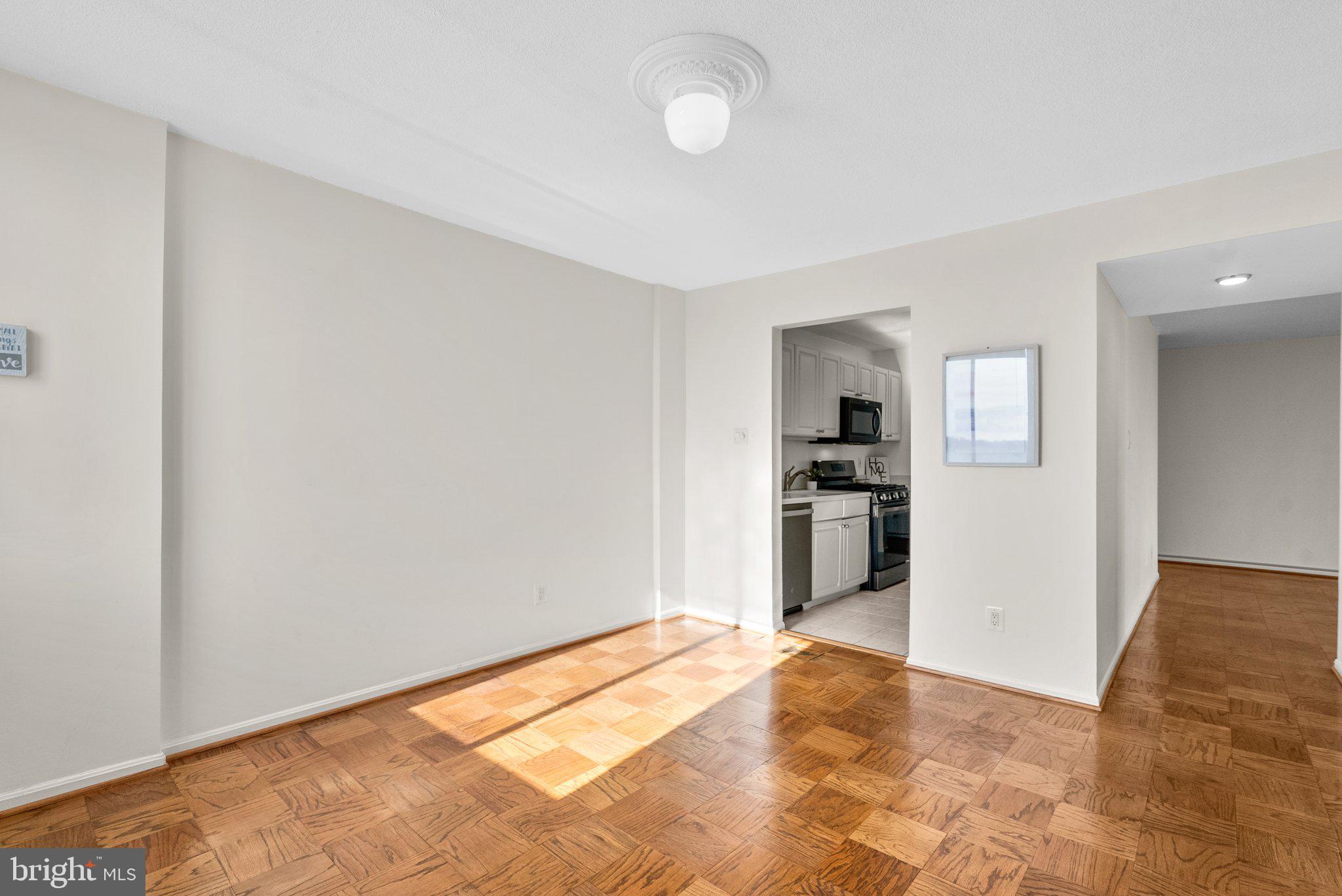 AMERICANA CENTRE - Residential Lease