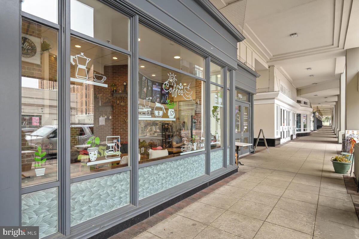 AMERICANA CENTRE - Residential Lease