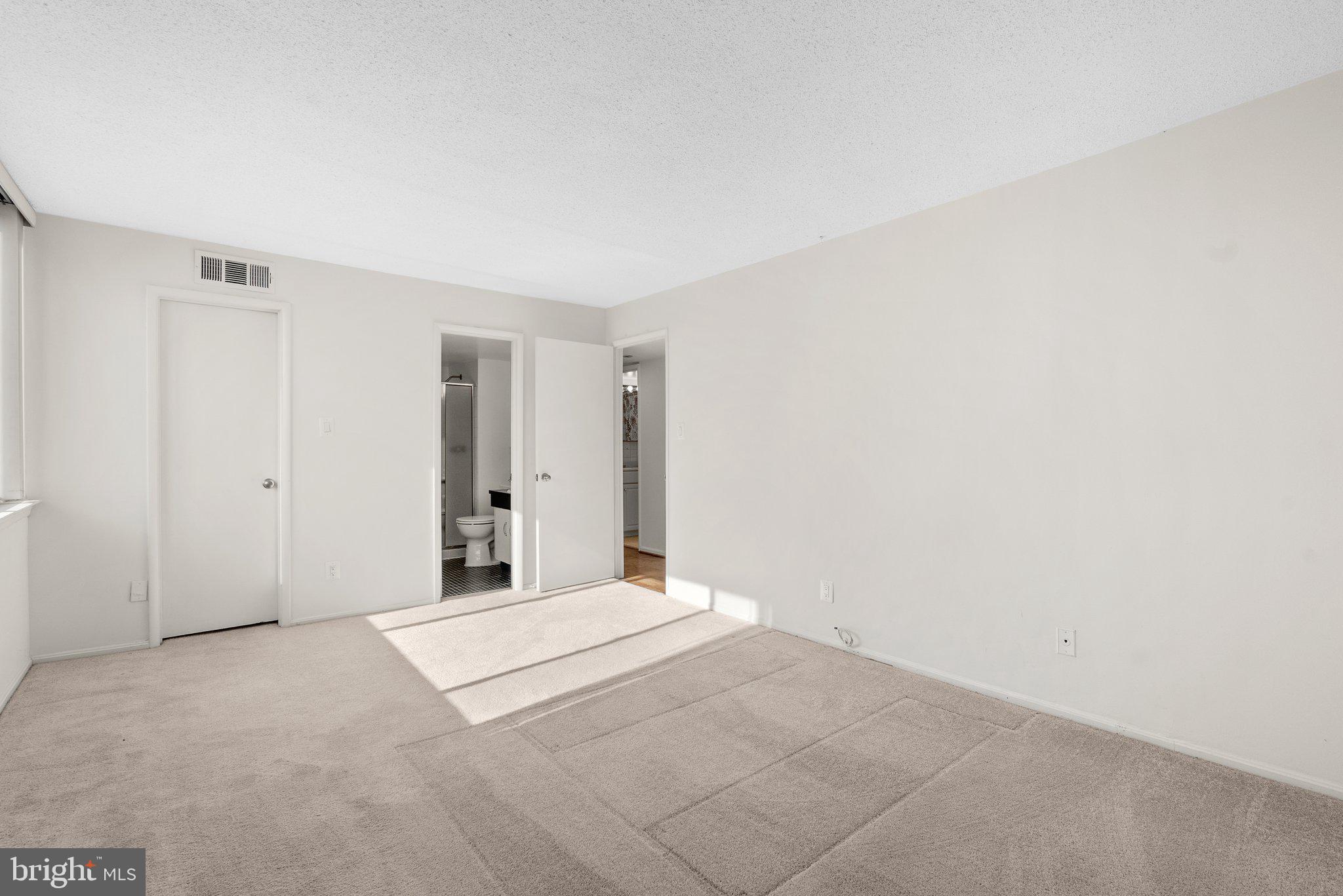 AMERICANA CENTRE - Residential Lease