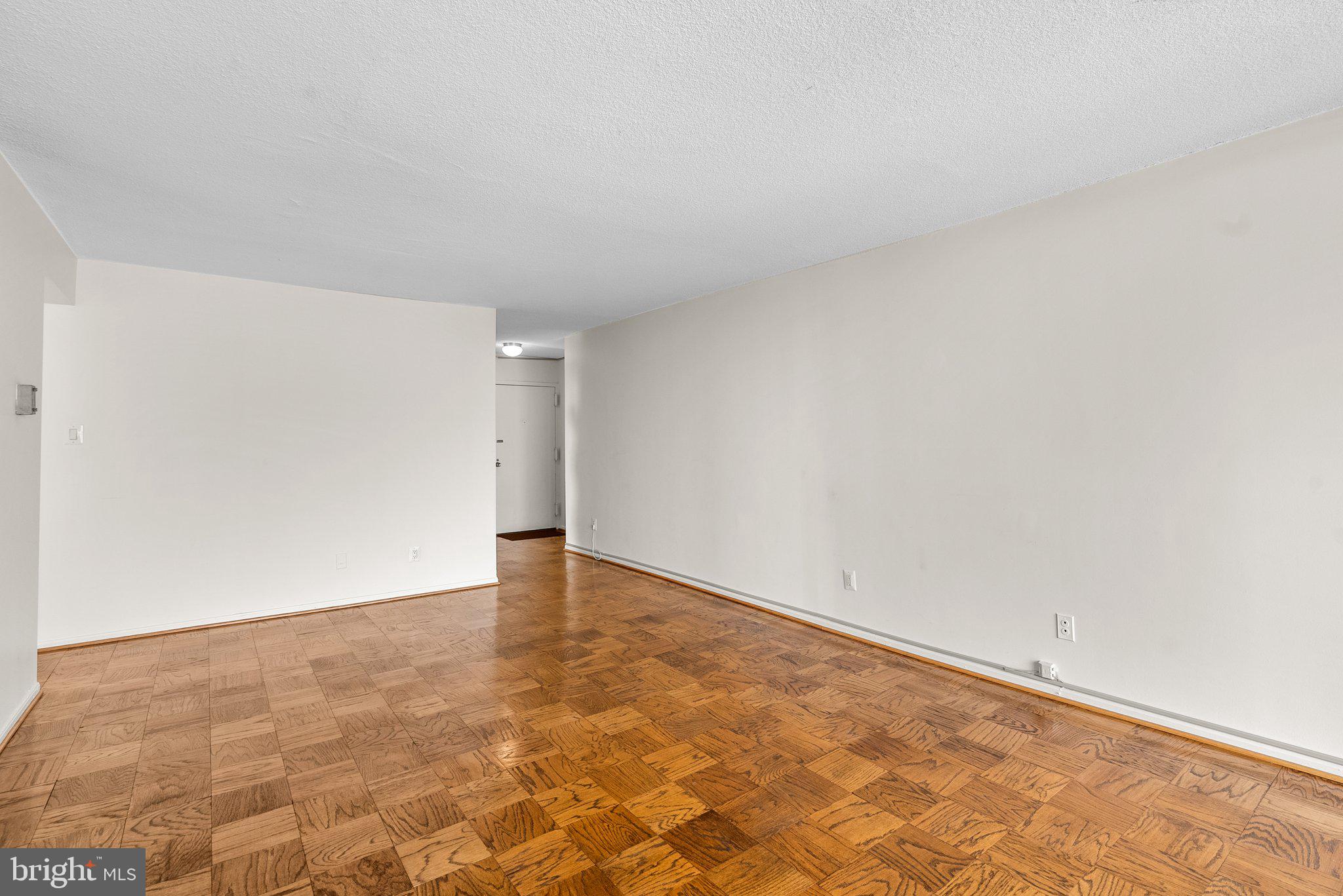 AMERICANA CENTRE - Residential Lease