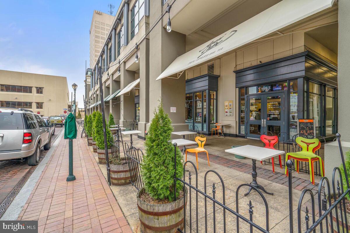 AMERICANA CENTRE - Residential Lease