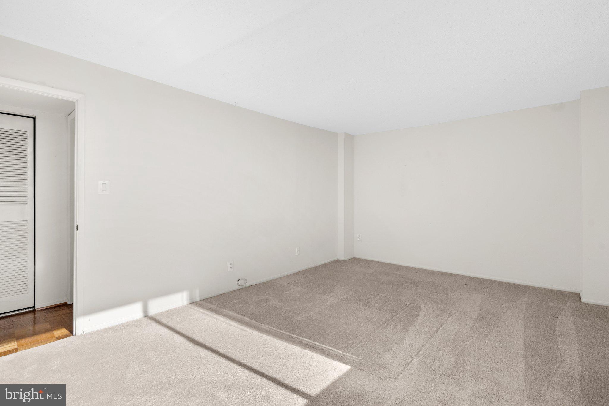 AMERICANA CENTRE - Residential Lease