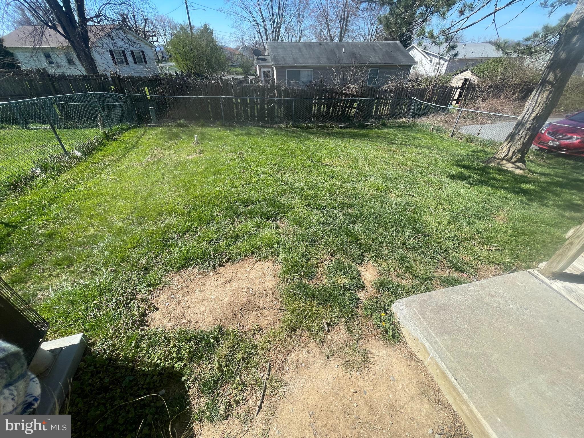 SURRY SQUARE - Residential Lease