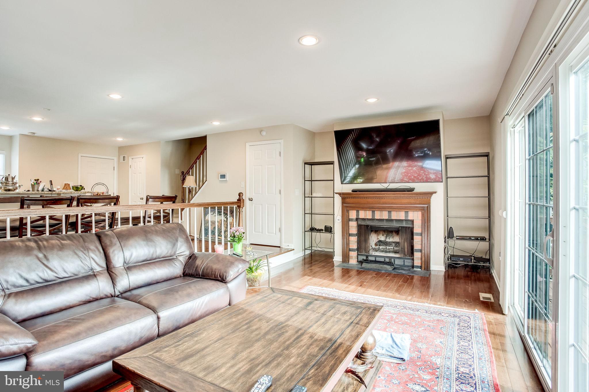 COUNTRYSIDE - Residential